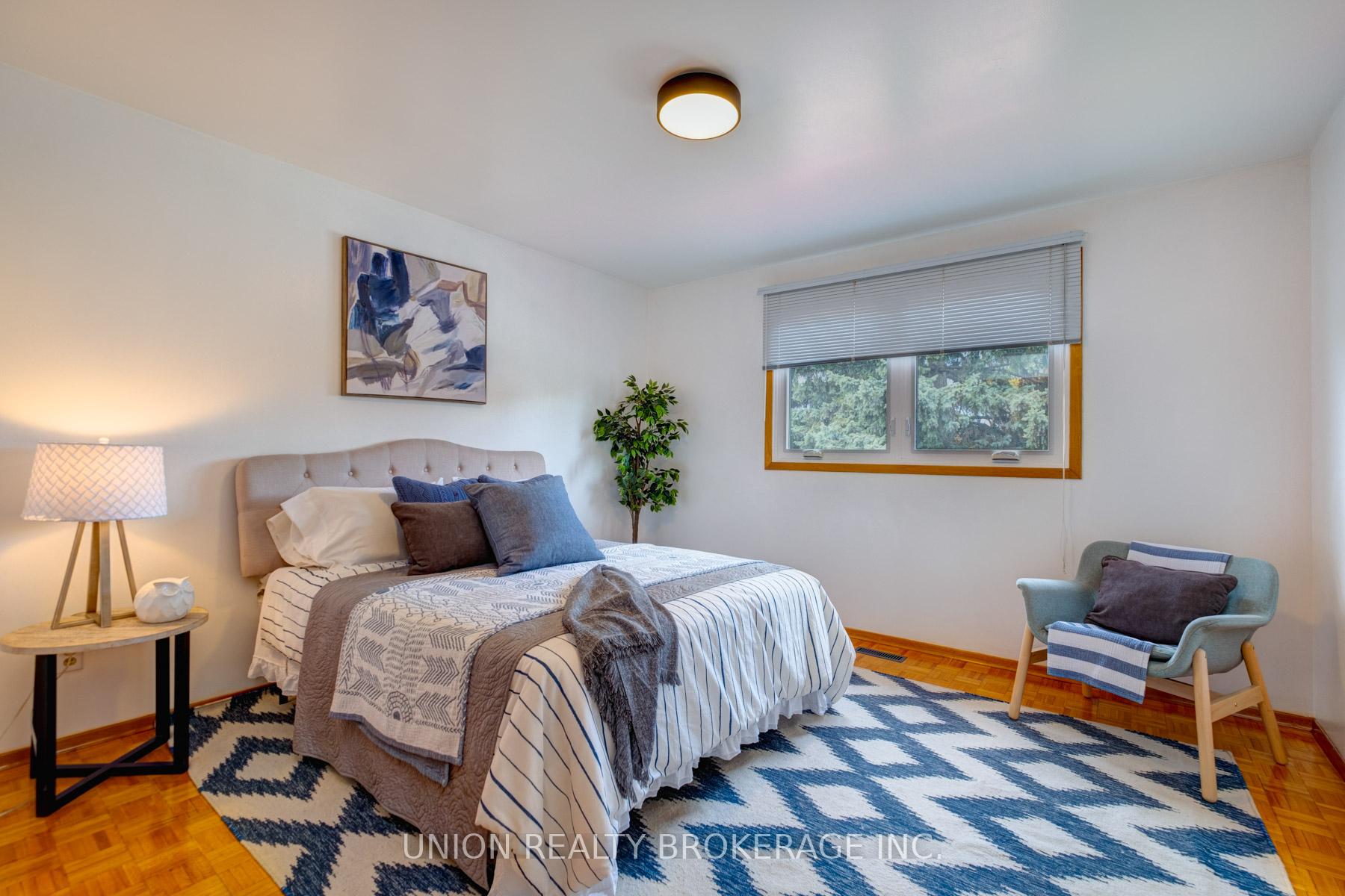 15 Charterhouse Road, Toronto