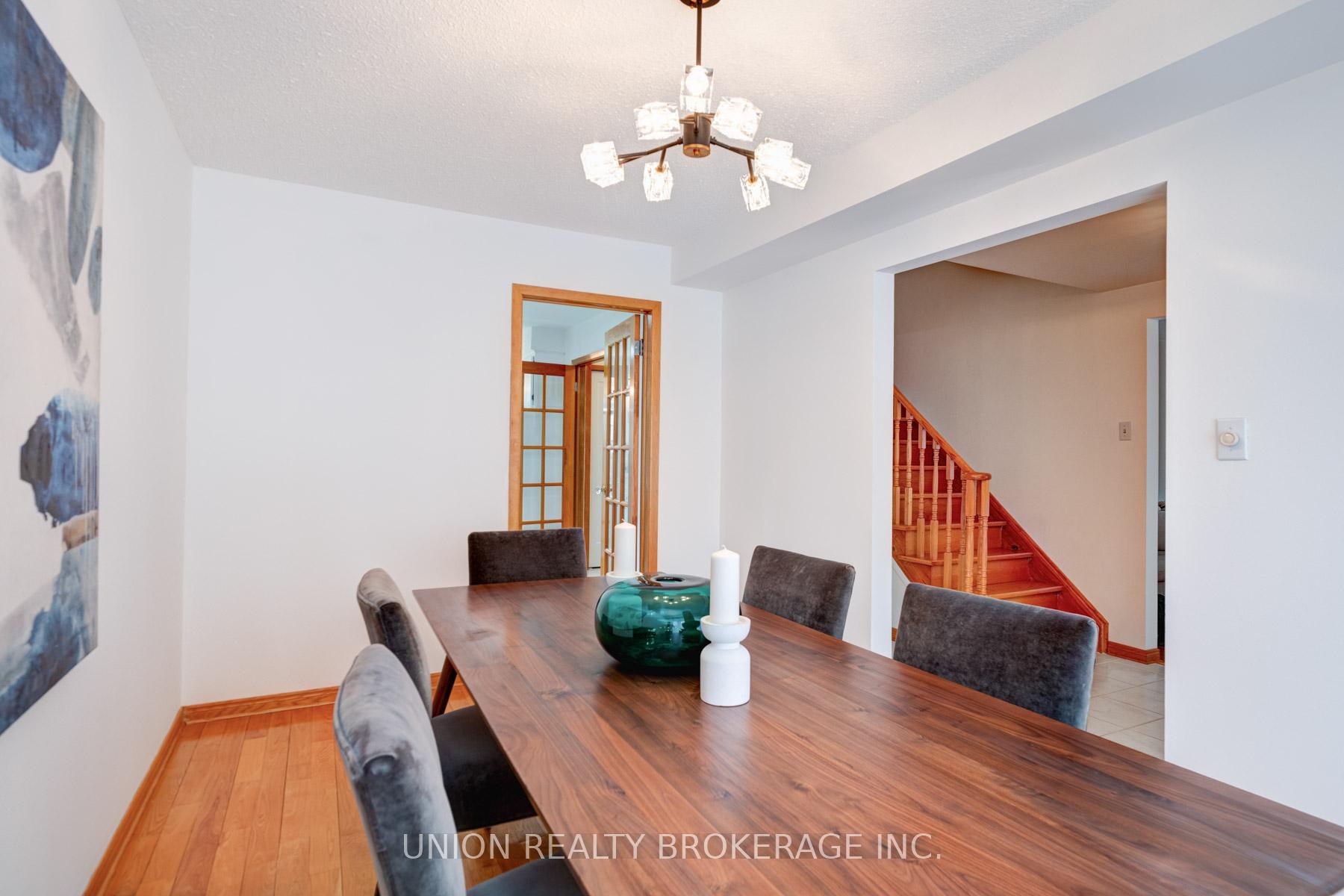 15 Charterhouse Road, Toronto