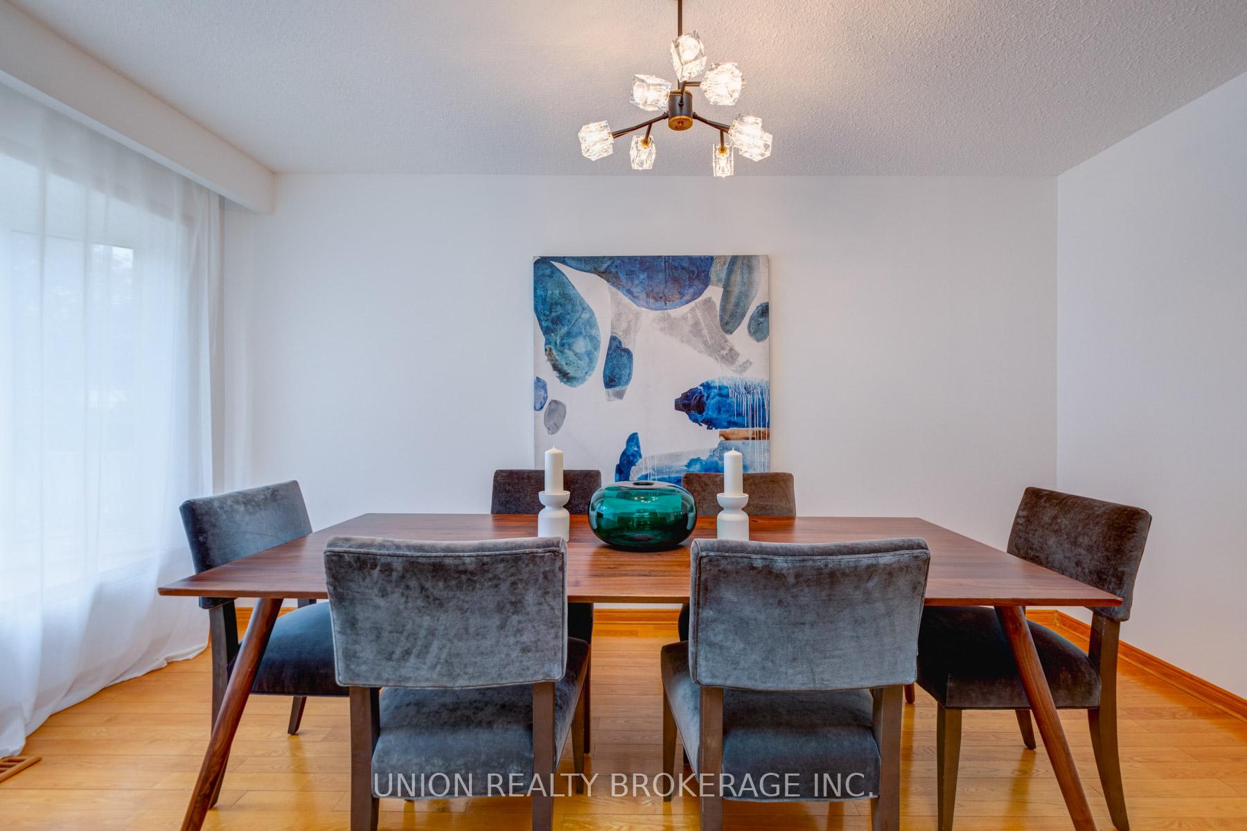15 Charterhouse Road, Toronto