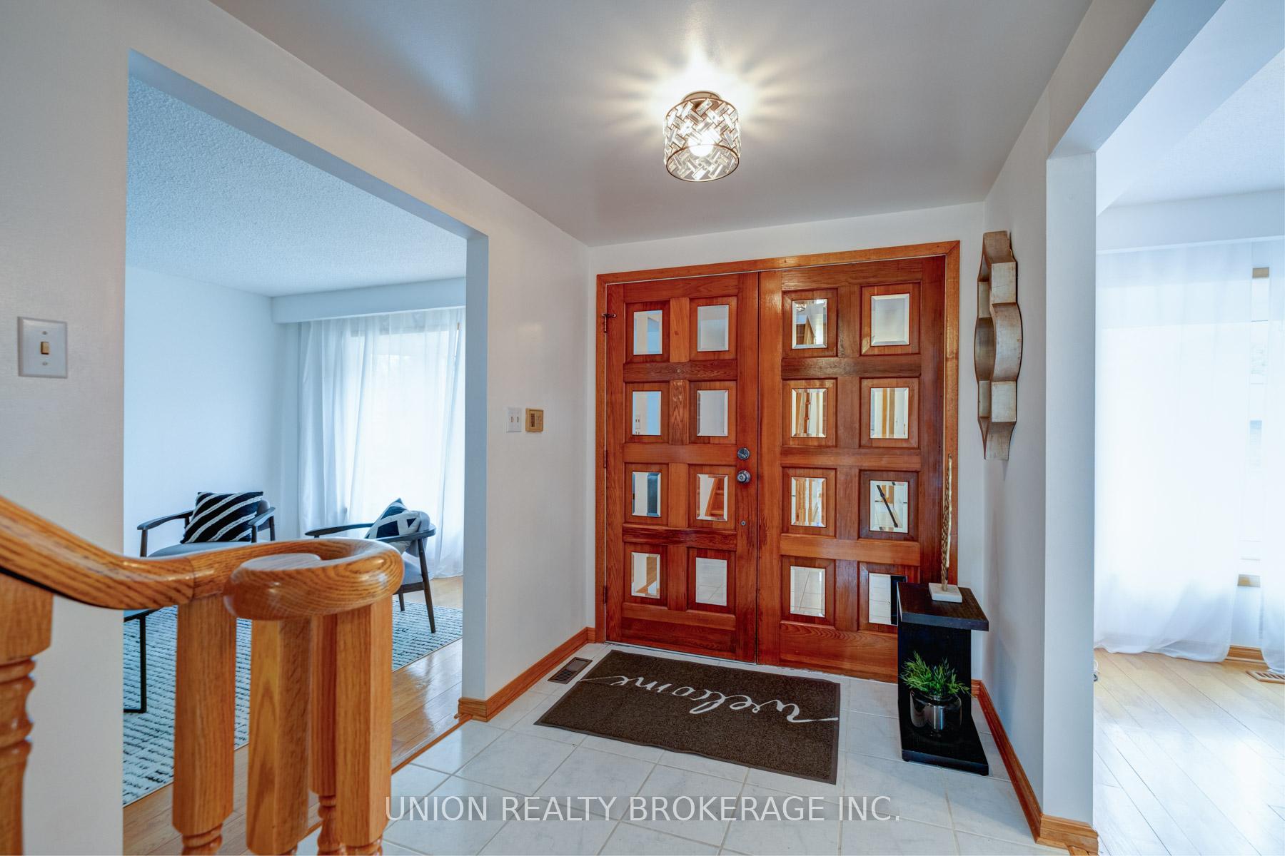 15 Charterhouse Road, Toronto
