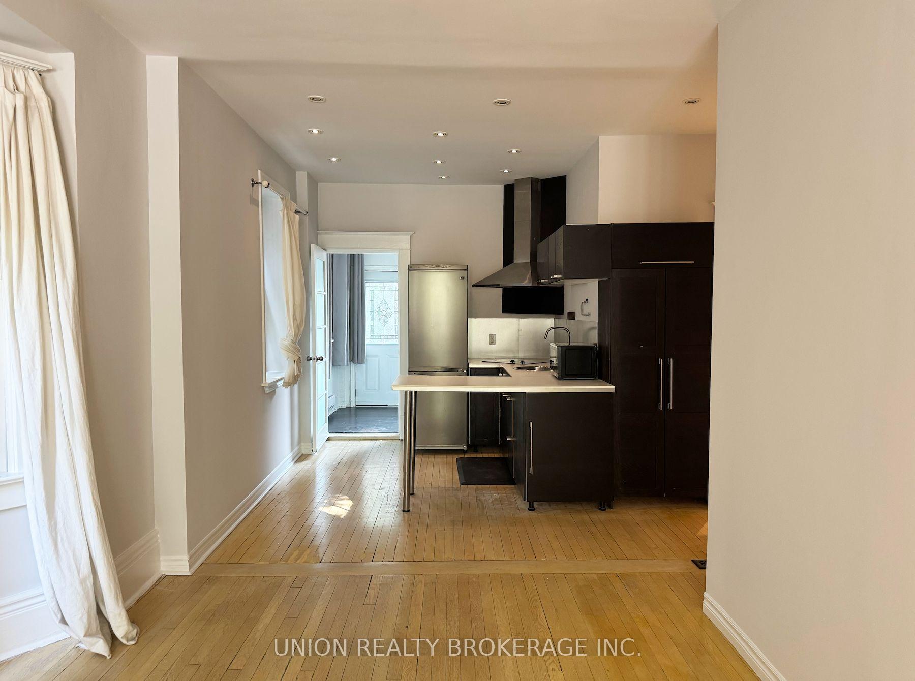 #Main - 2471 Queen Street
