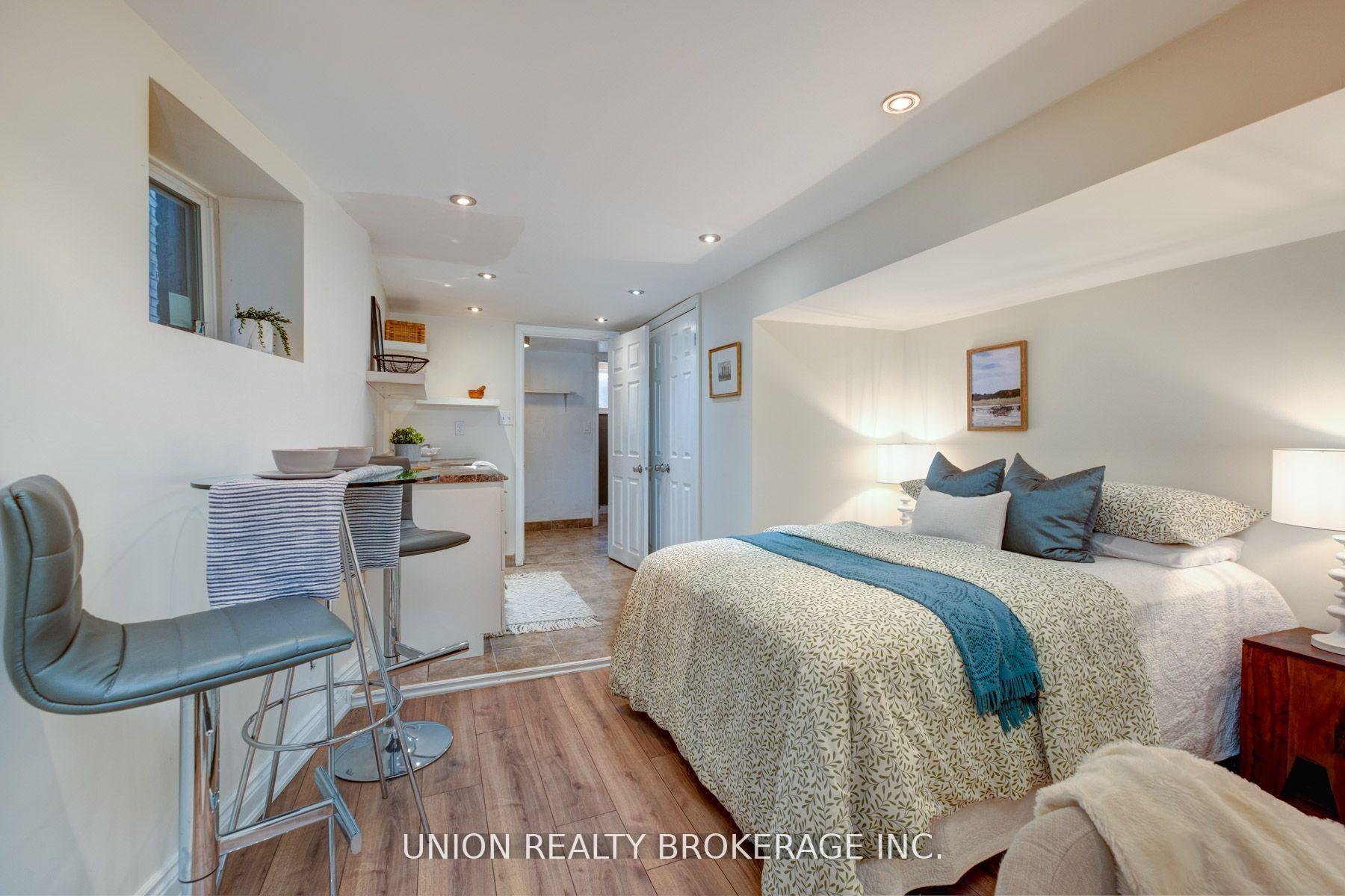 146 Beech Avenue, Toronto