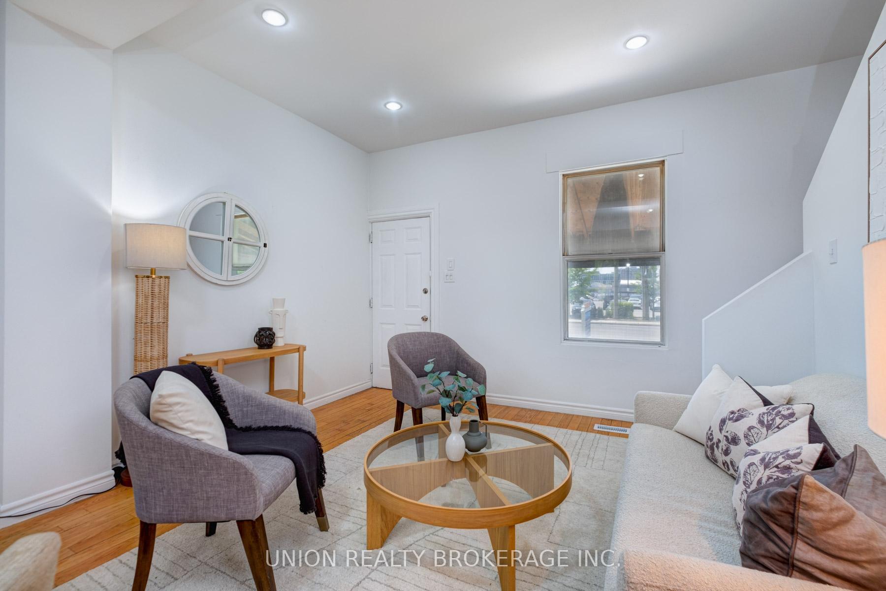 533 Victoria Park Avenue, Toronto