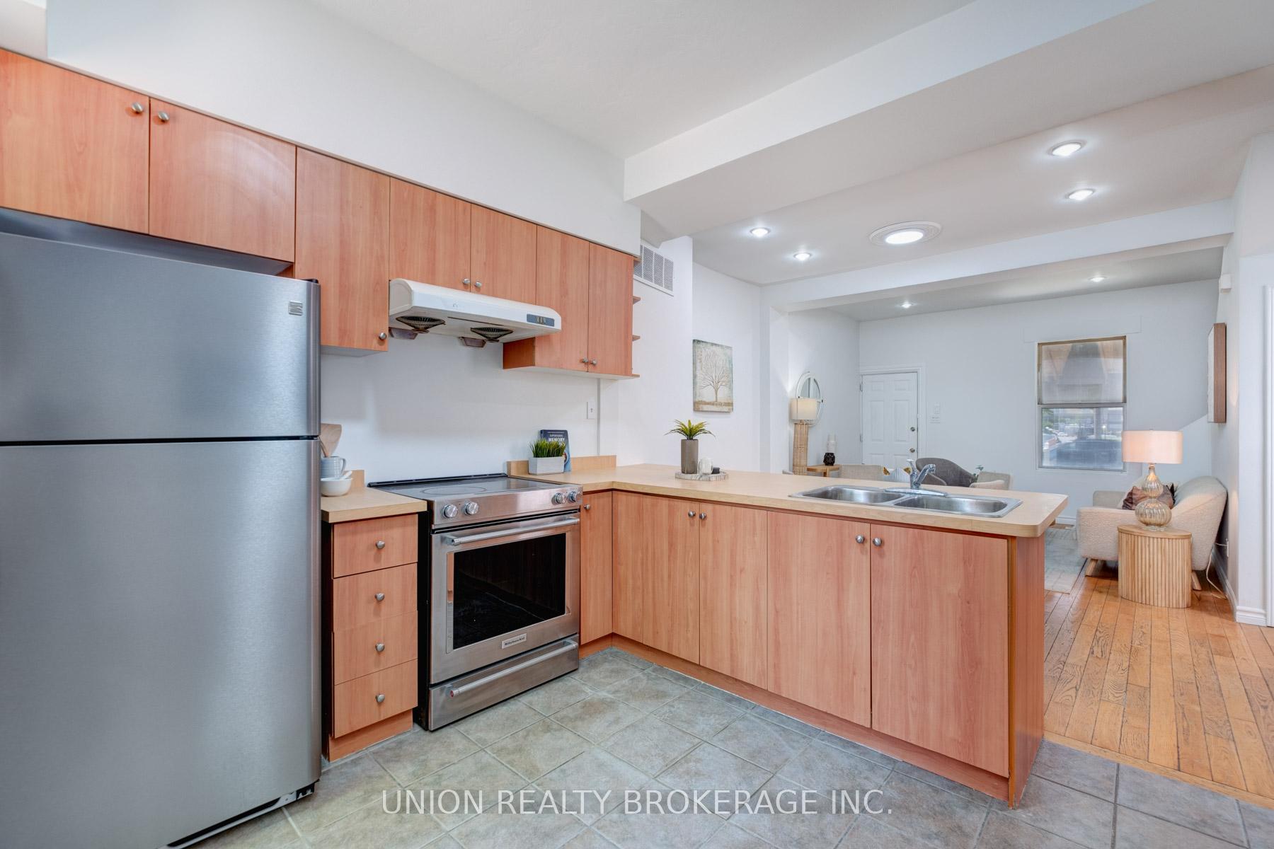 533 Victoria Park Avenue, Toronto