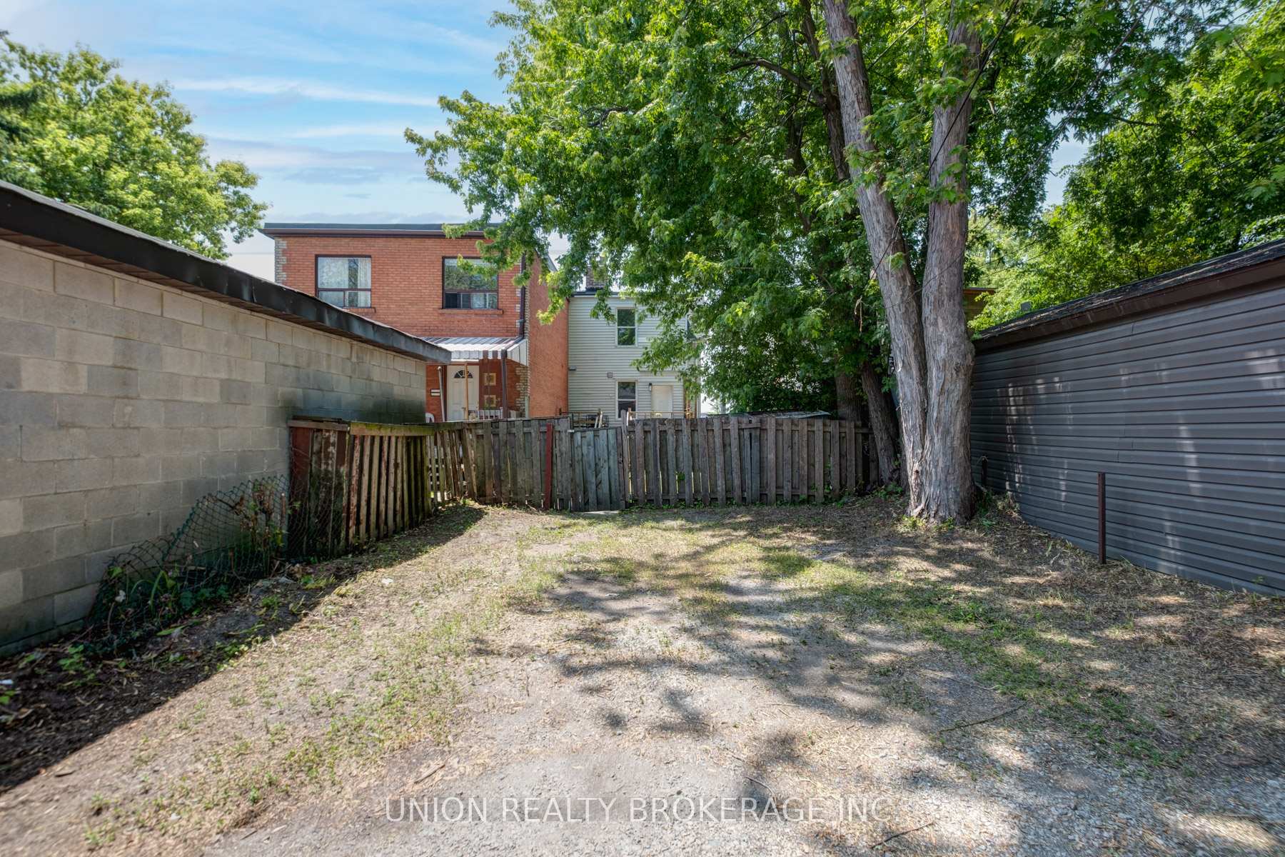533 Victoria Park Avenue, Toronto