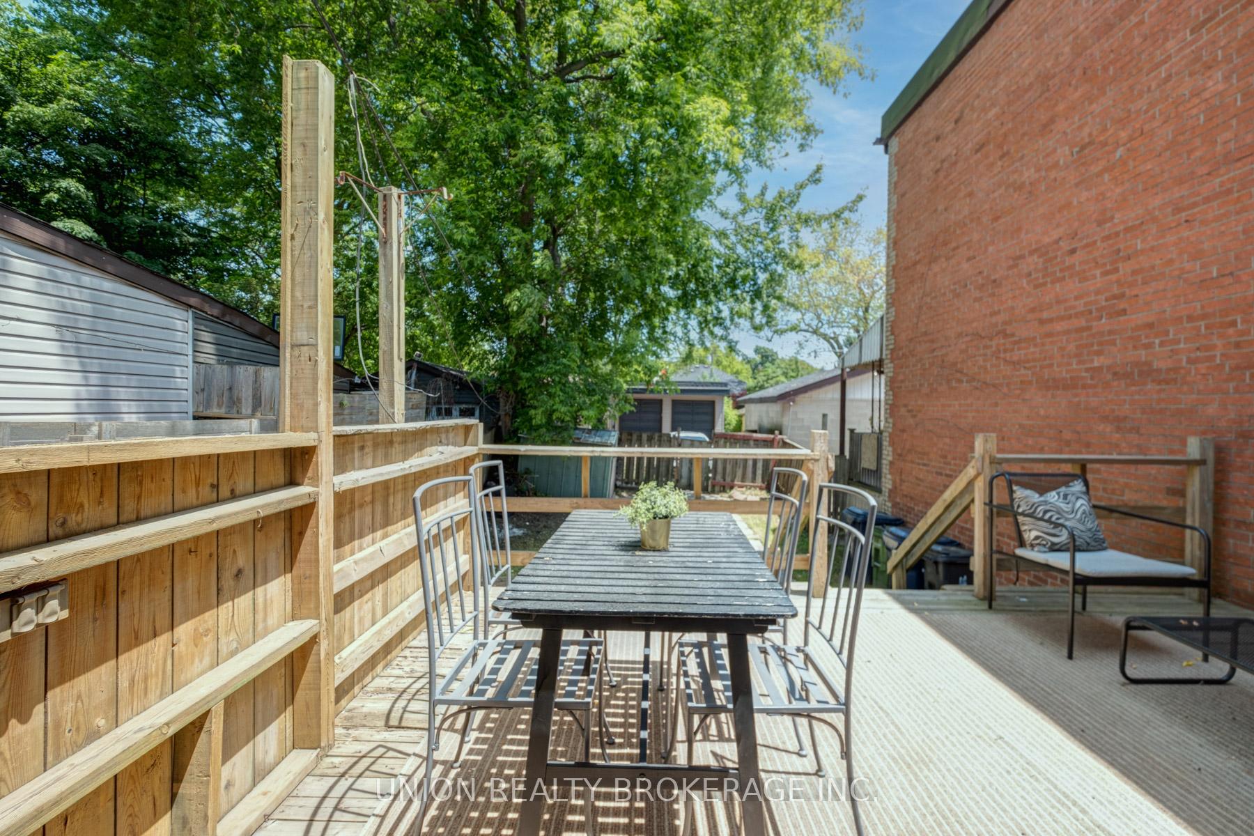 533 Victoria Park Avenue, Toronto