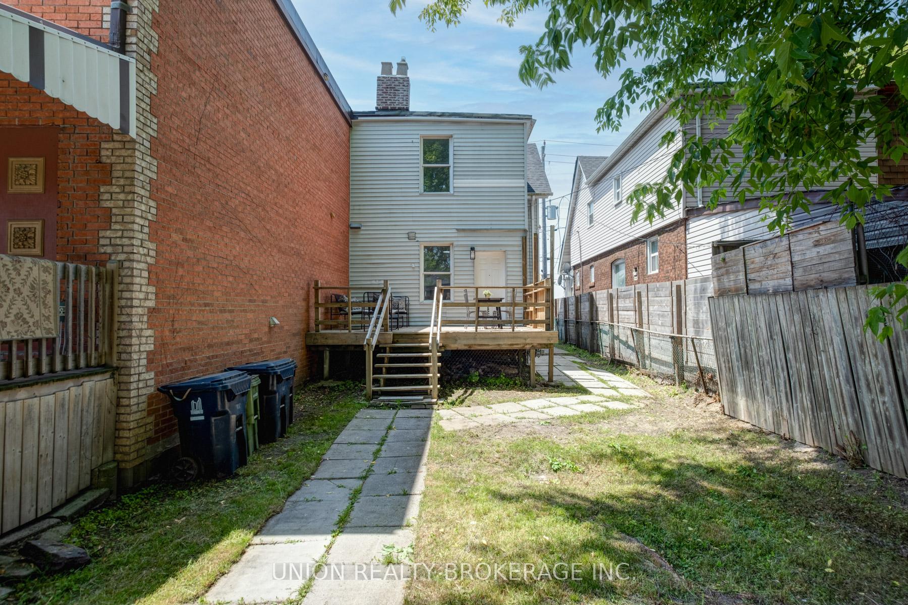 533 Victoria Park Avenue, Toronto