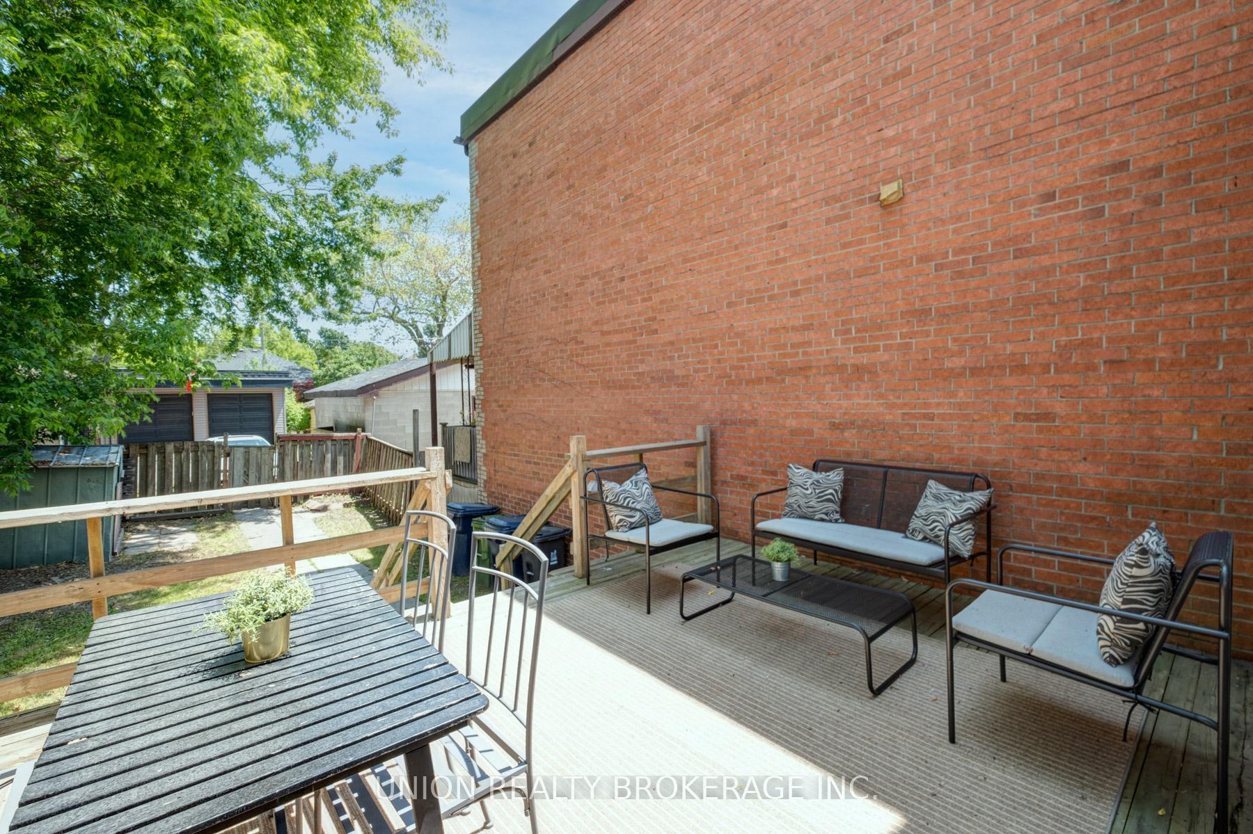 533 Victoria Park Avenue, Toronto