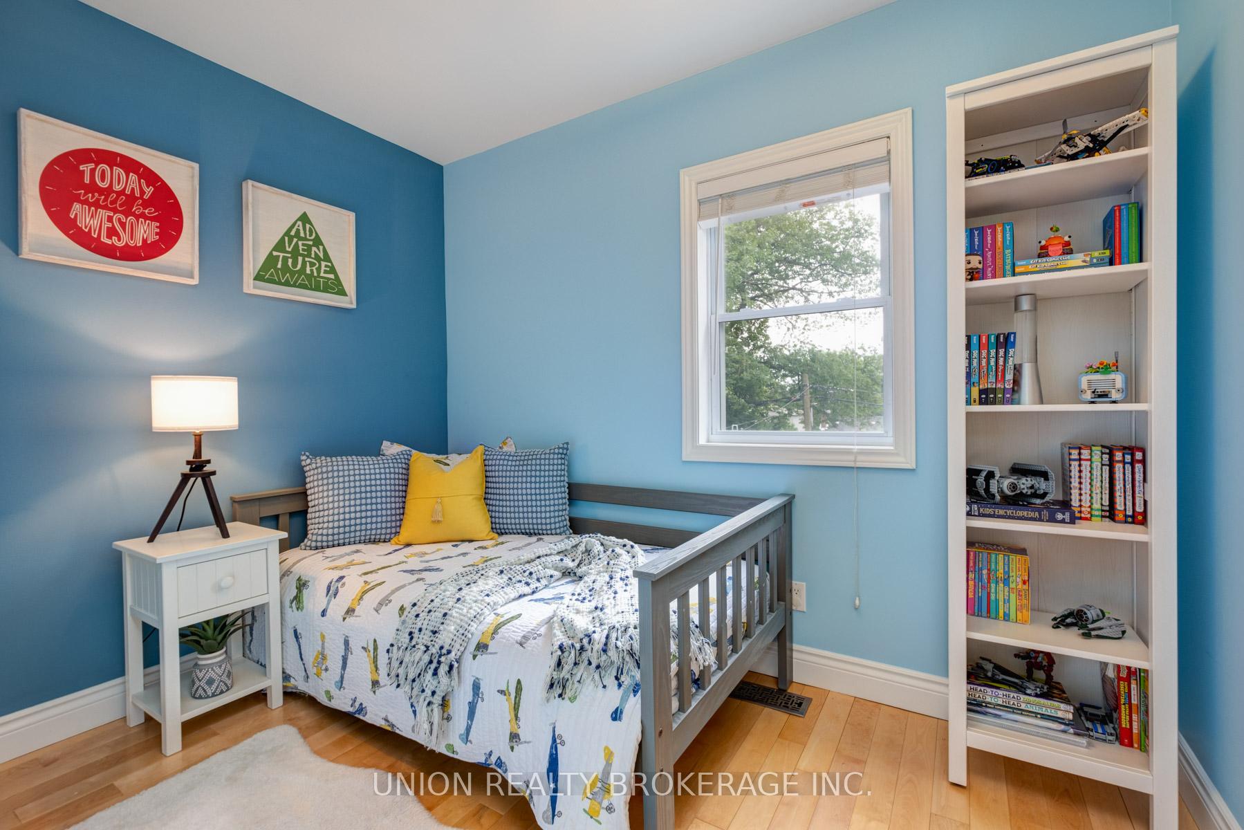 180 Bellefair Avenue, Toronto