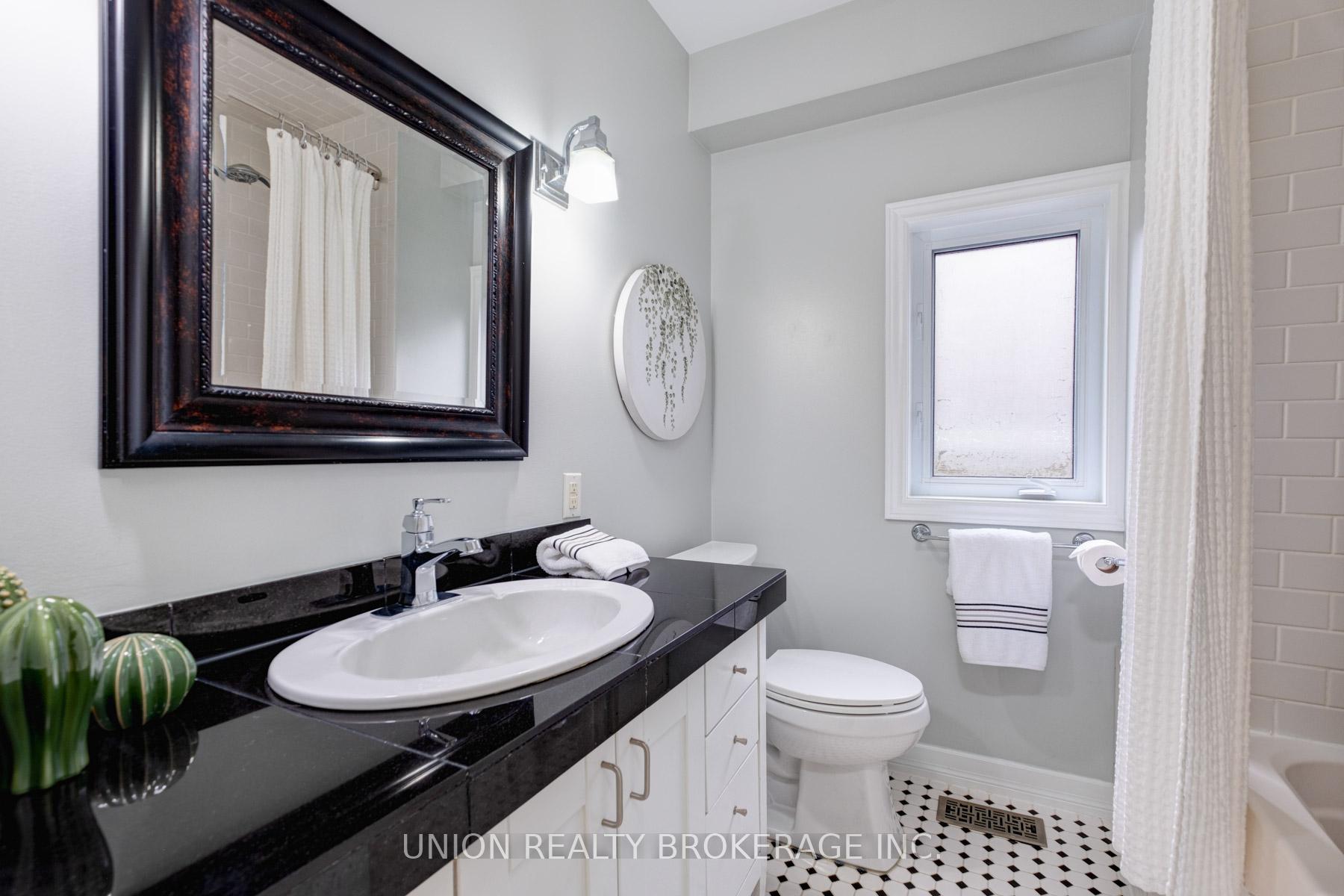 180 Bellefair Avenue, Toronto