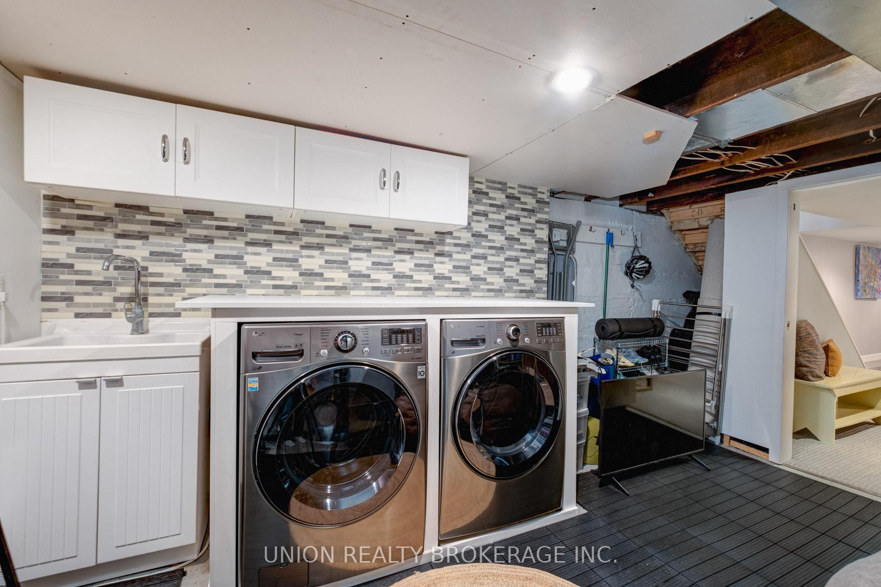 180 Bellefair Avenue, Toronto