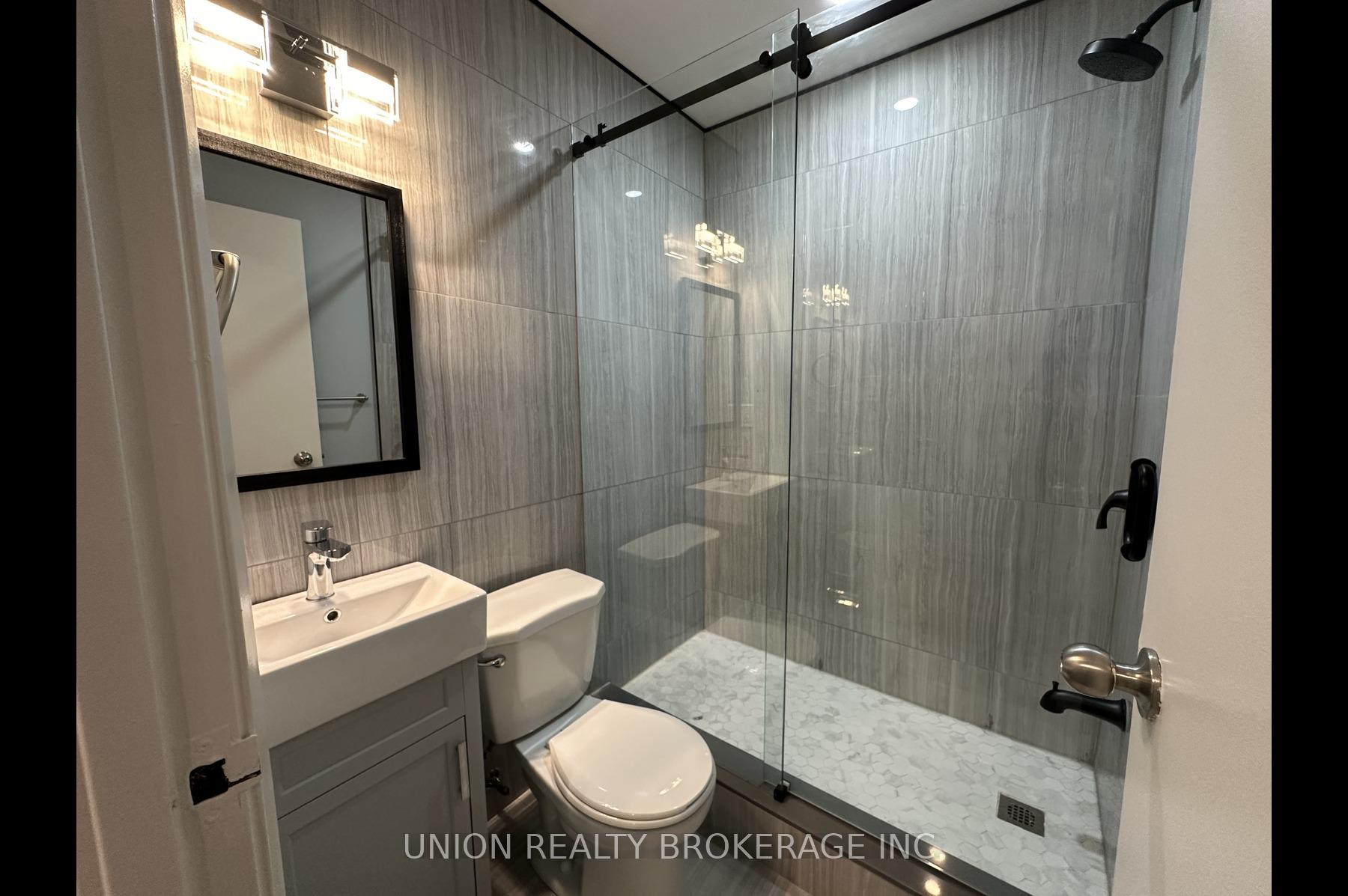 #5 - 856 Kingston Road