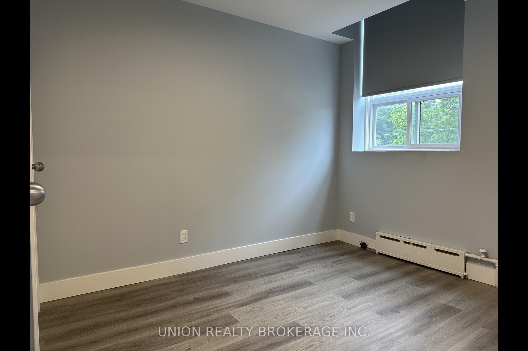#5 - 856 Kingston Road
