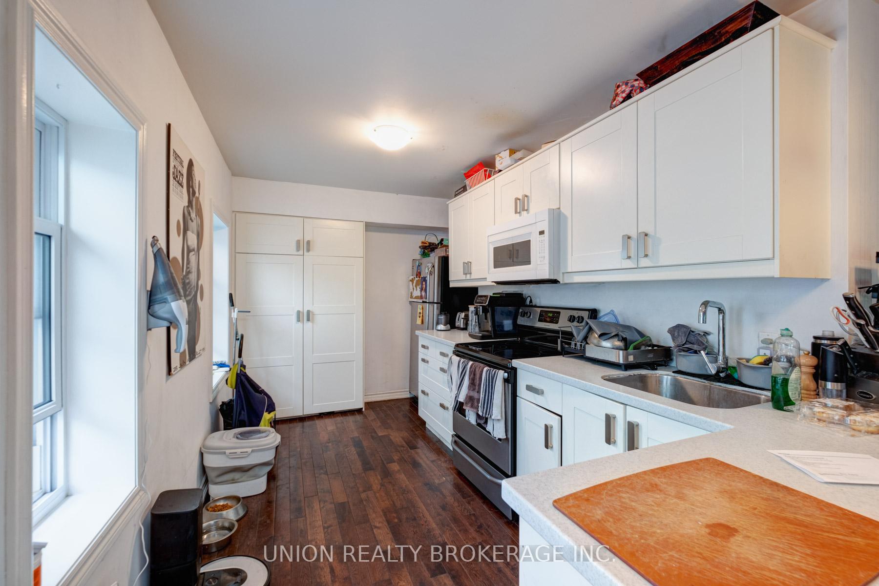 11 Bonfield Avenue, Toronto