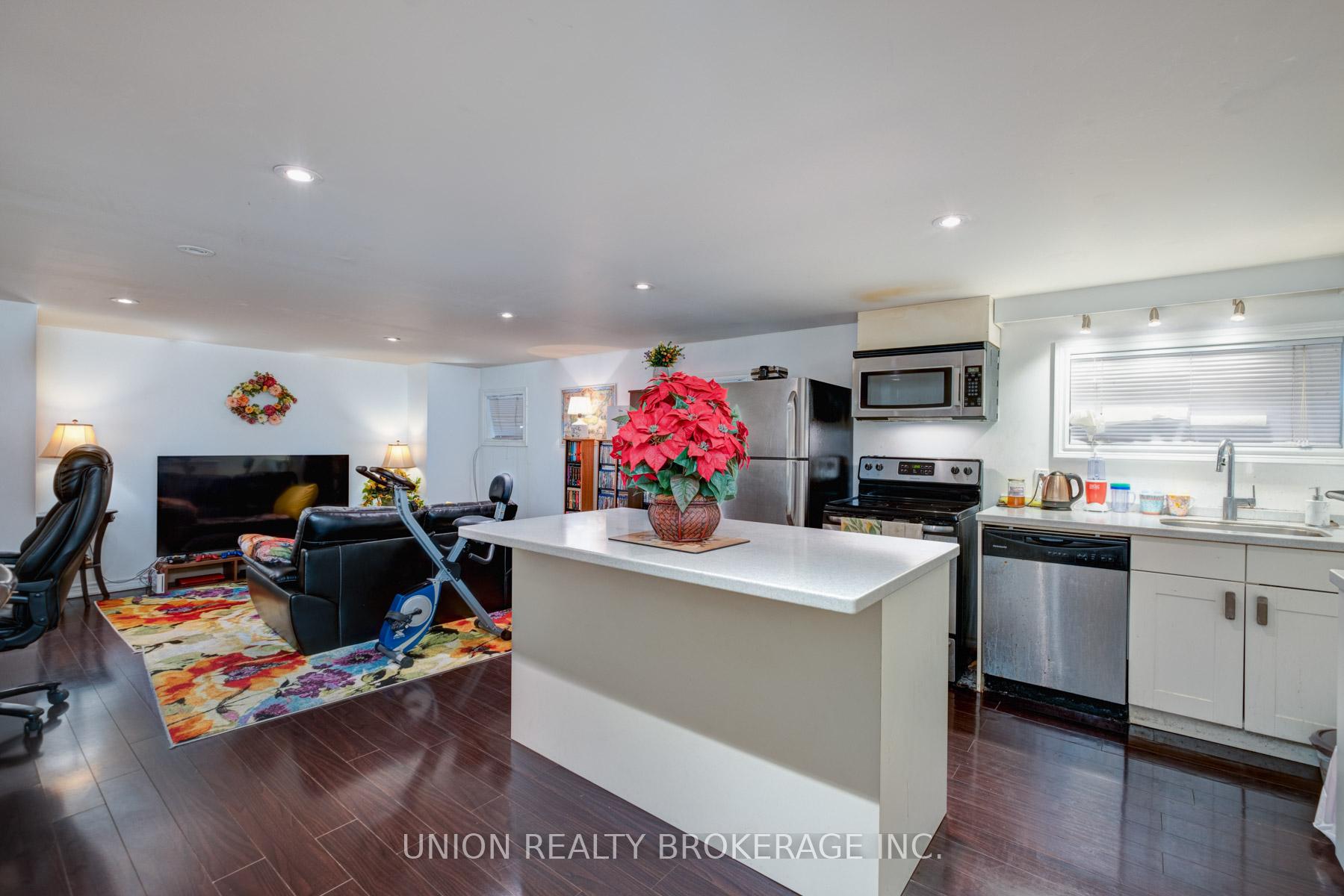 11 Bonfield Avenue, Toronto