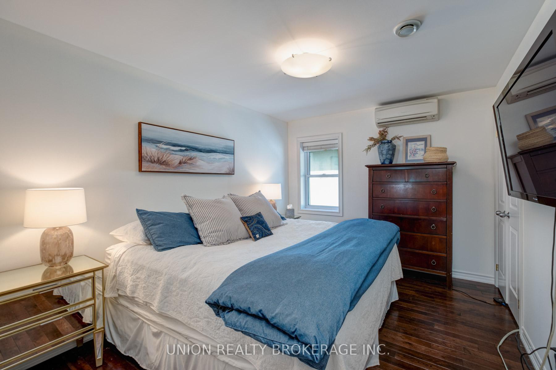 11 Bonfield Avenue, Toronto