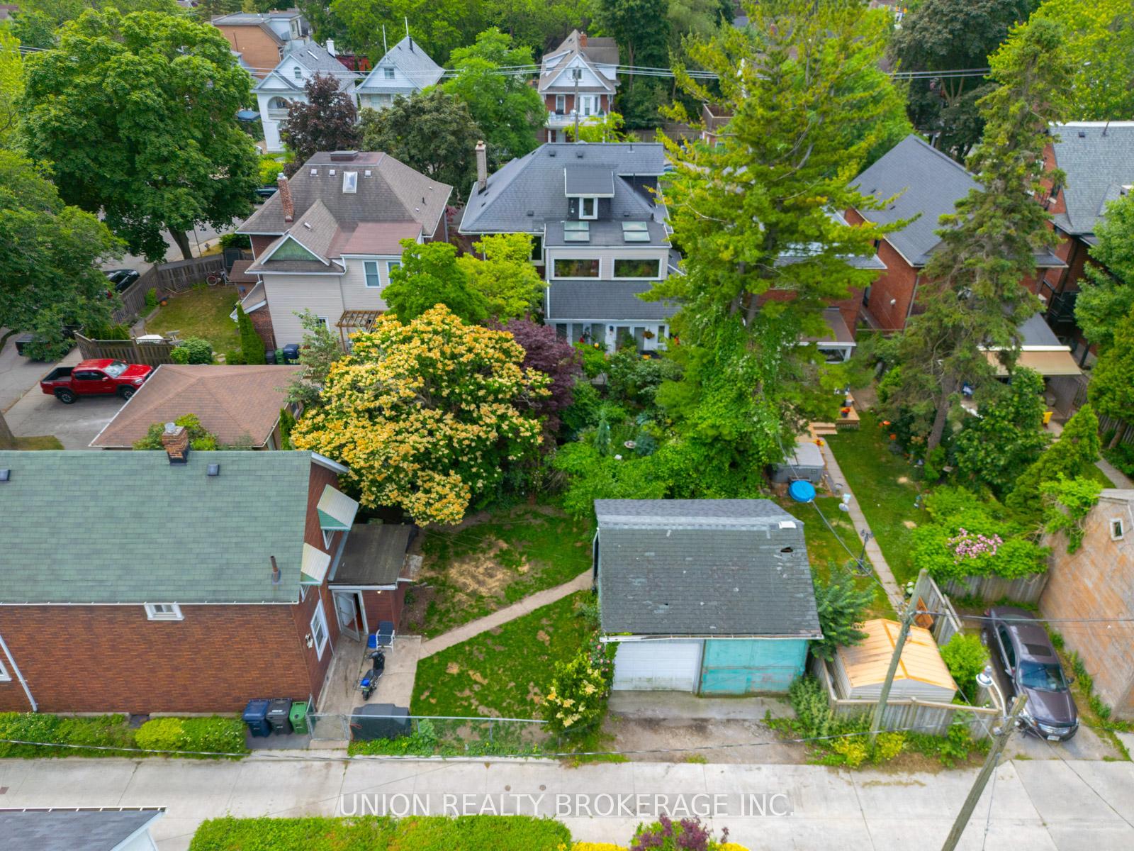 2 Kimberley Avenue, Toronto