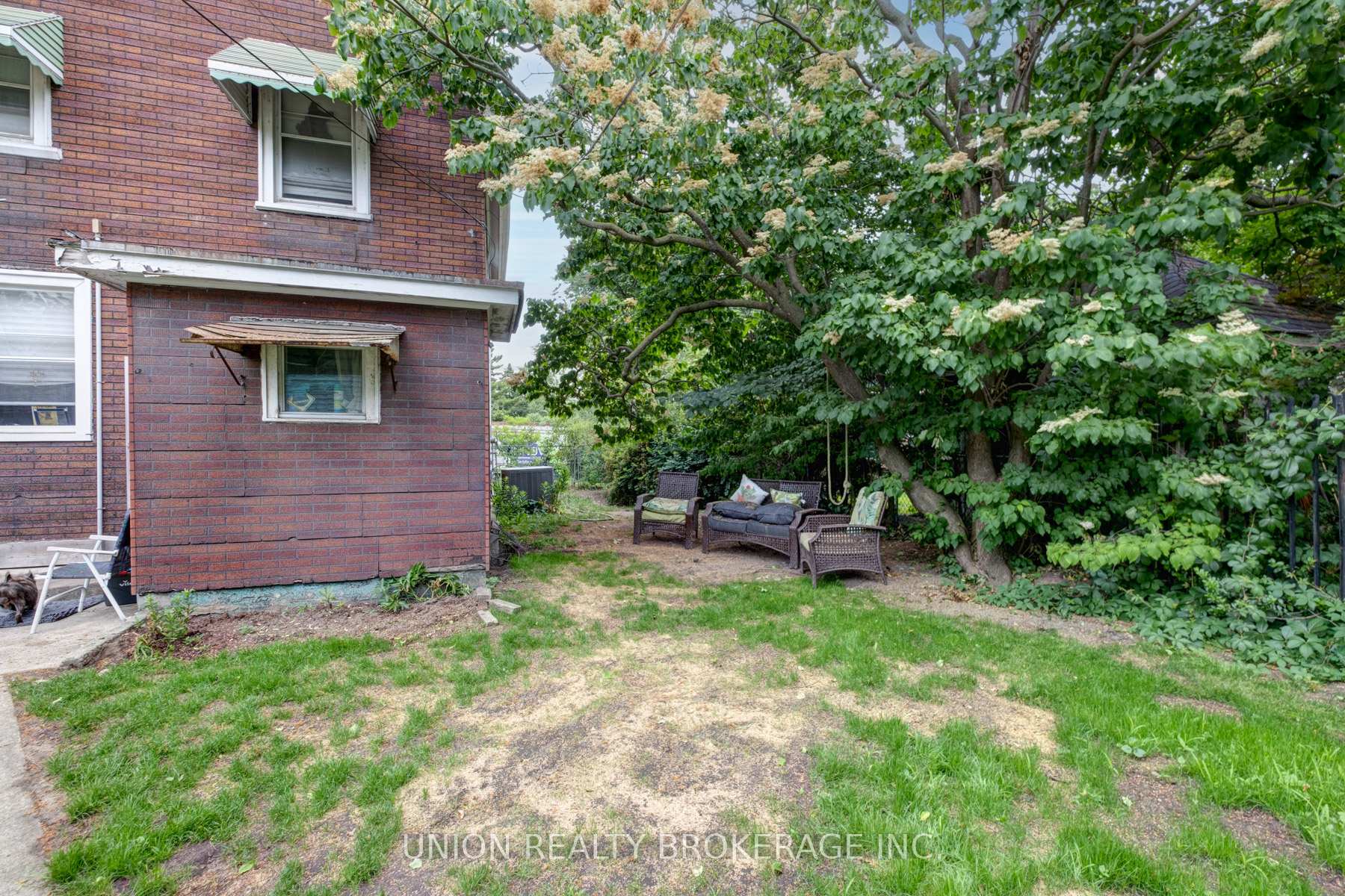 2 Kimberley Avenue, Toronto