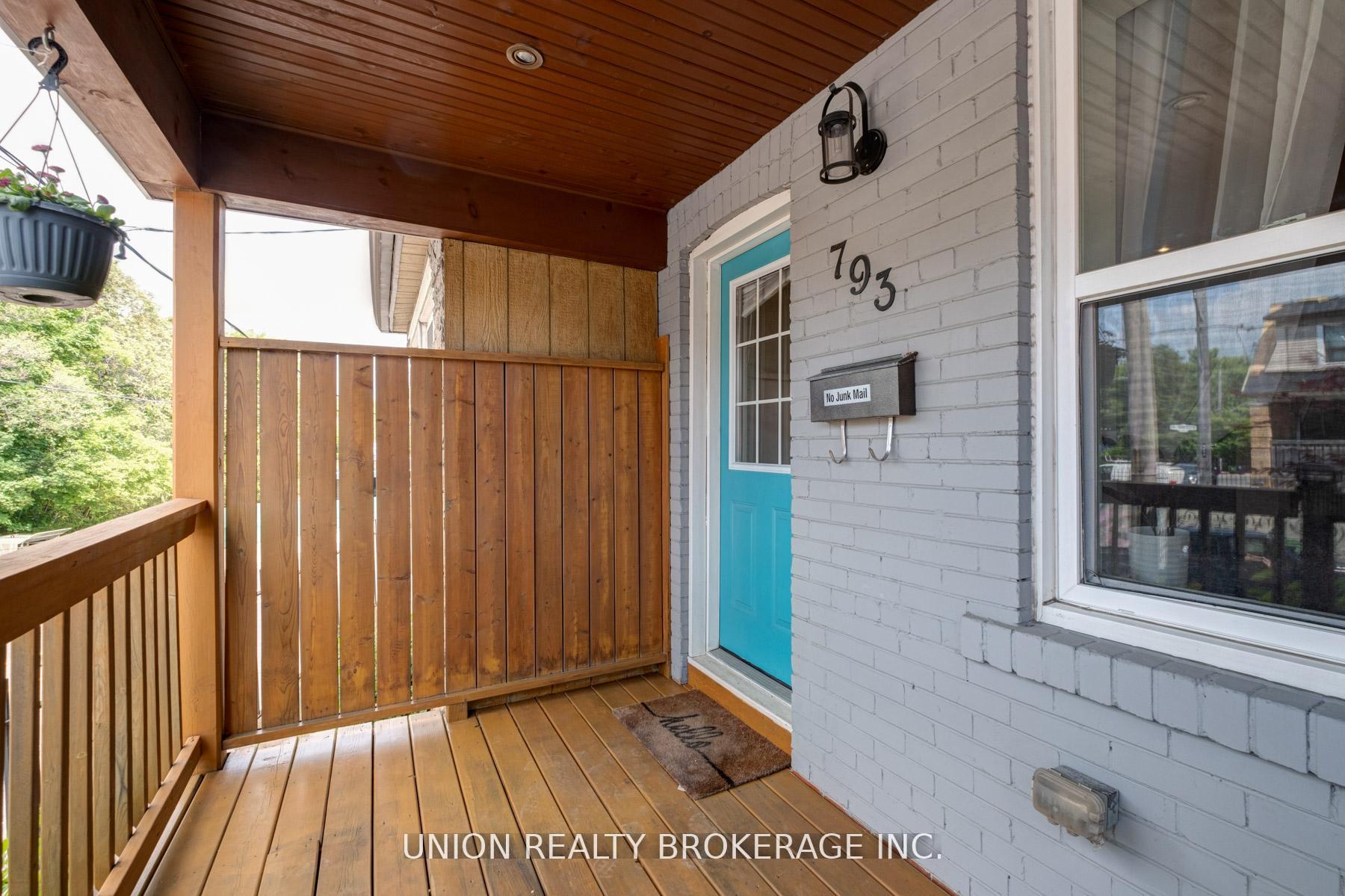 793 Woodbine Avenue, Toronto