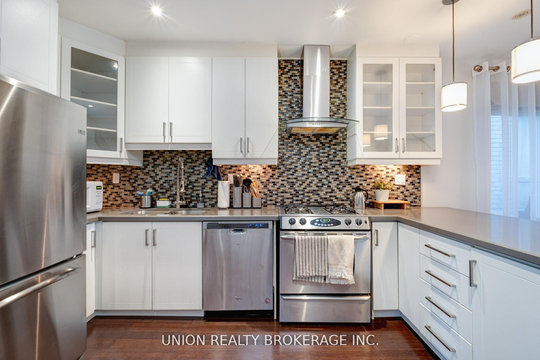 793 Woodbine Avenue, Toronto
