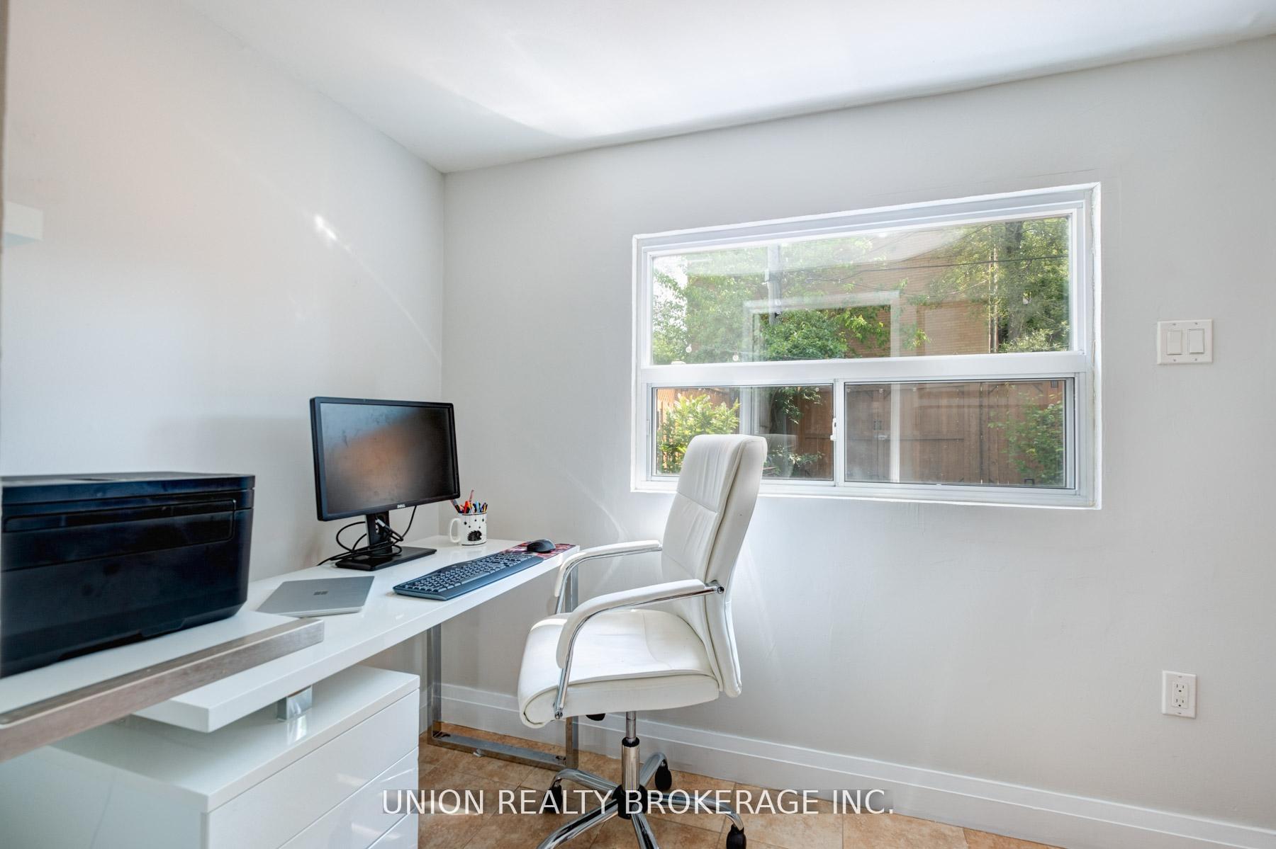 793 Woodbine Avenue, Toronto
