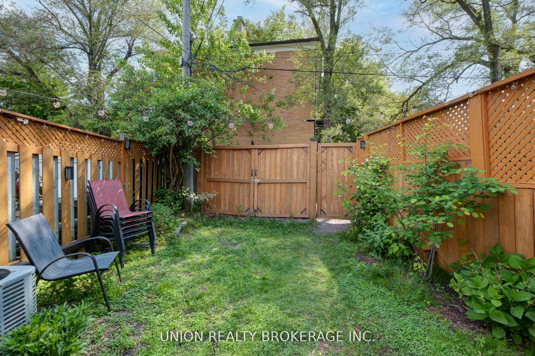 793 Woodbine Avenue, Toronto