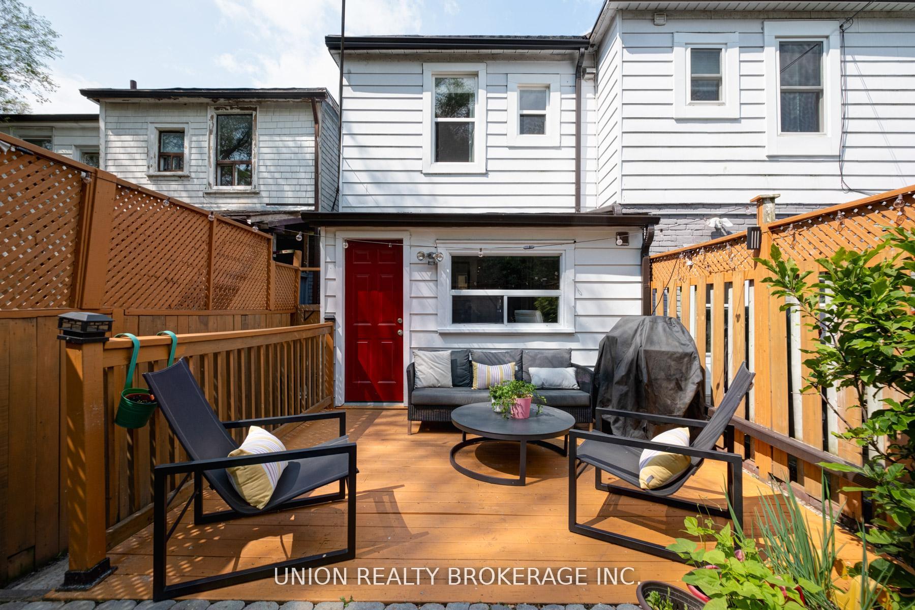793 Woodbine Avenue, Toronto