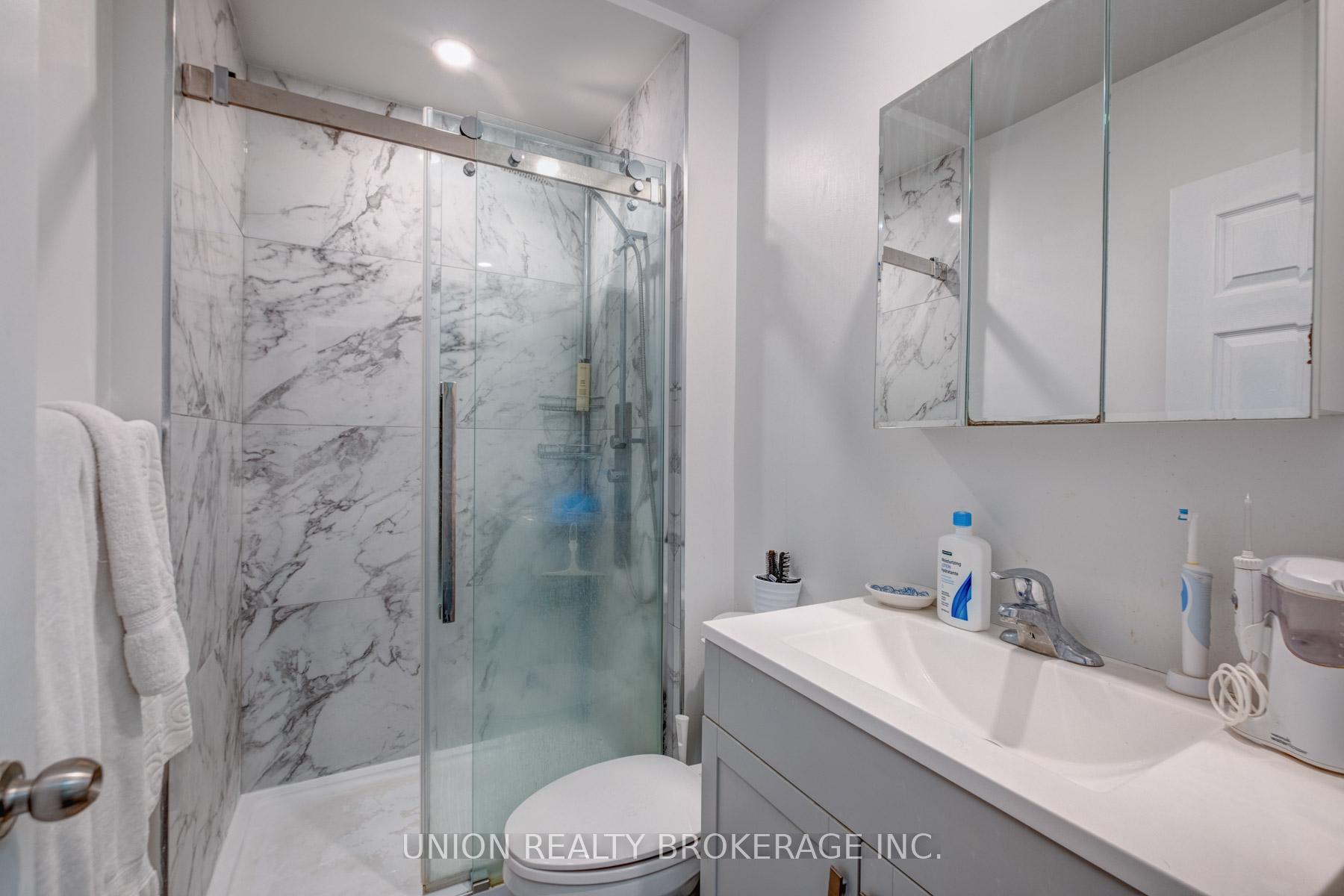 964 Kingston Road, Toronto