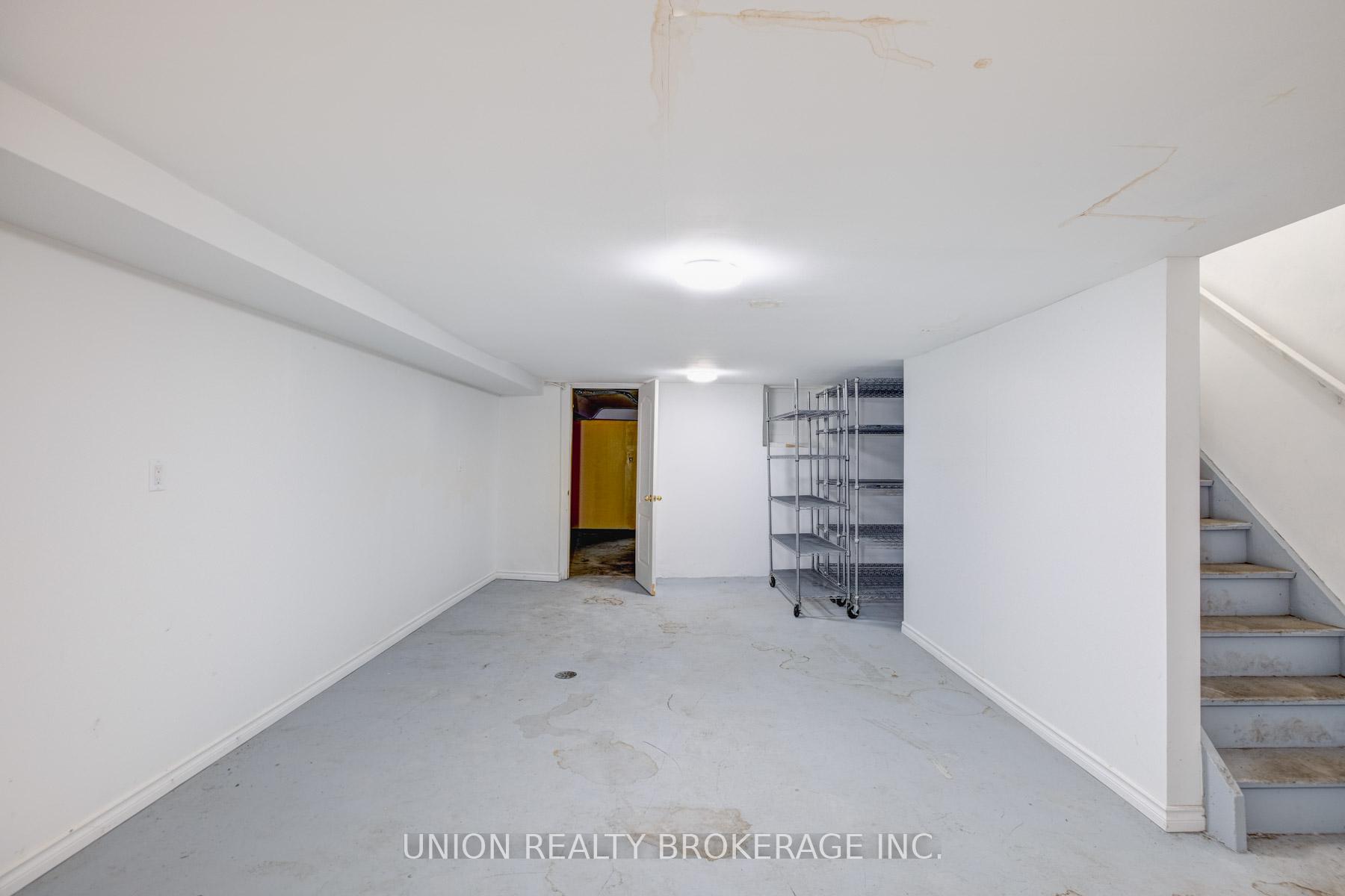 964 Kingston Road, Toronto