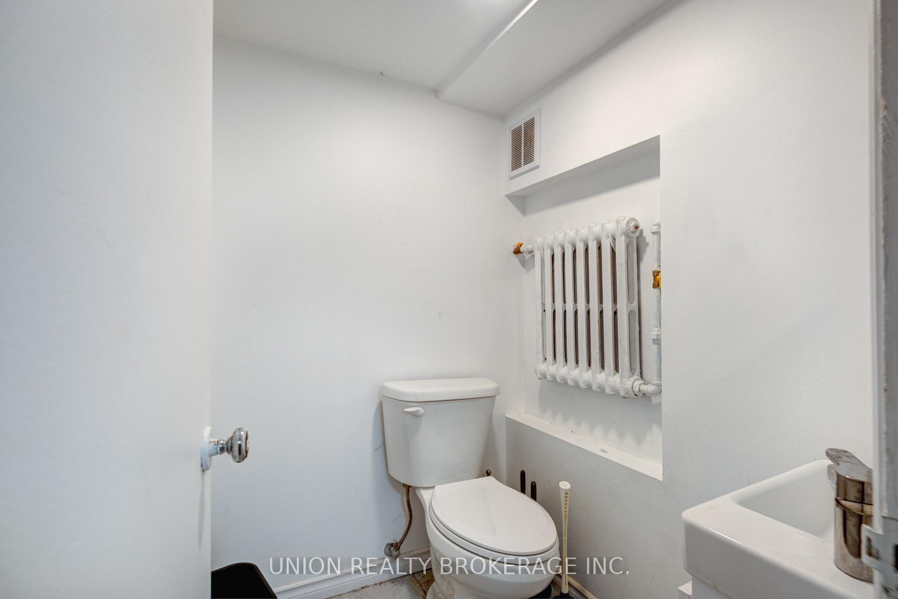 964 Kingston Road, Toronto