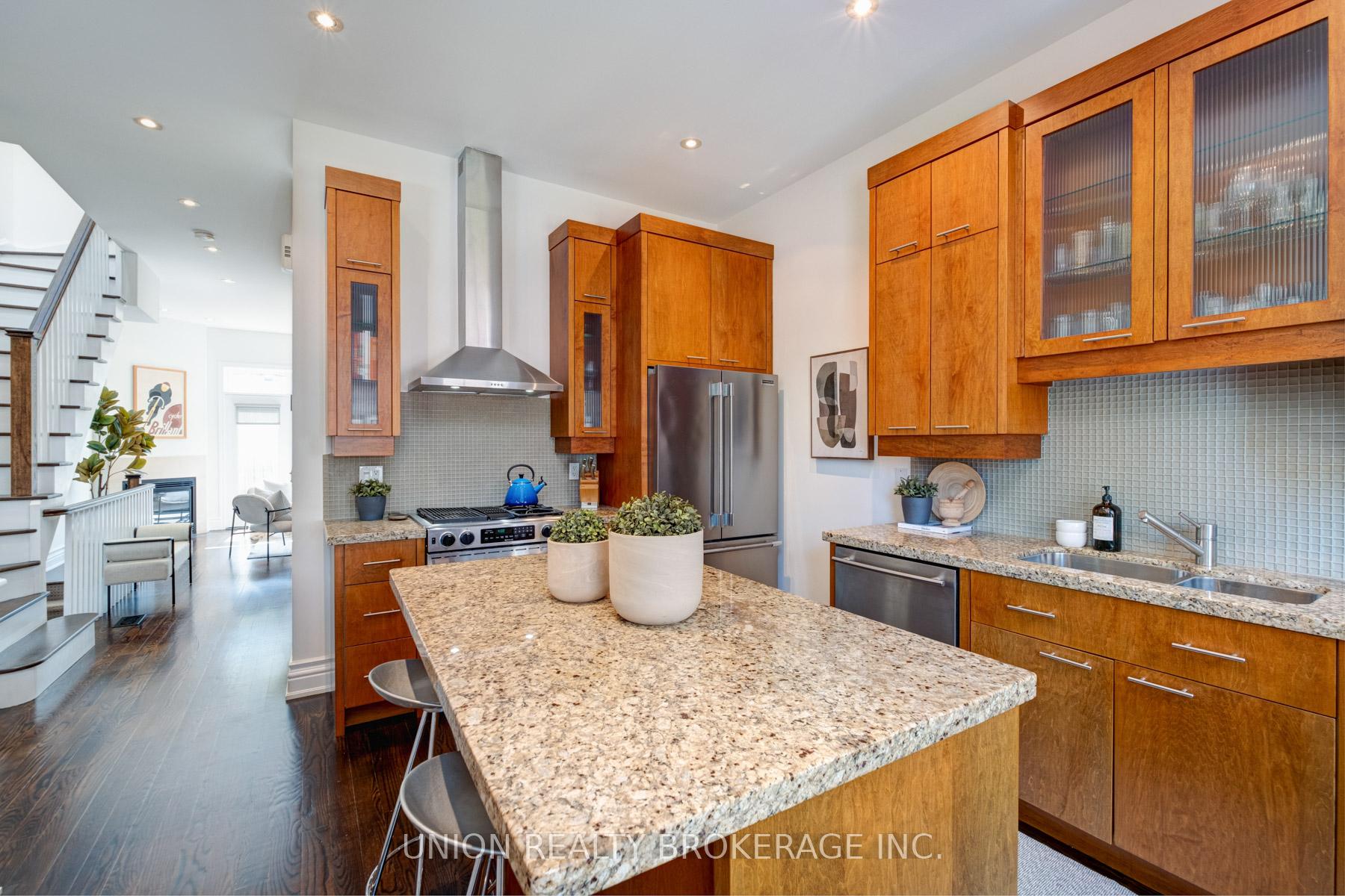 134 Edgewood Avenue, Toronto