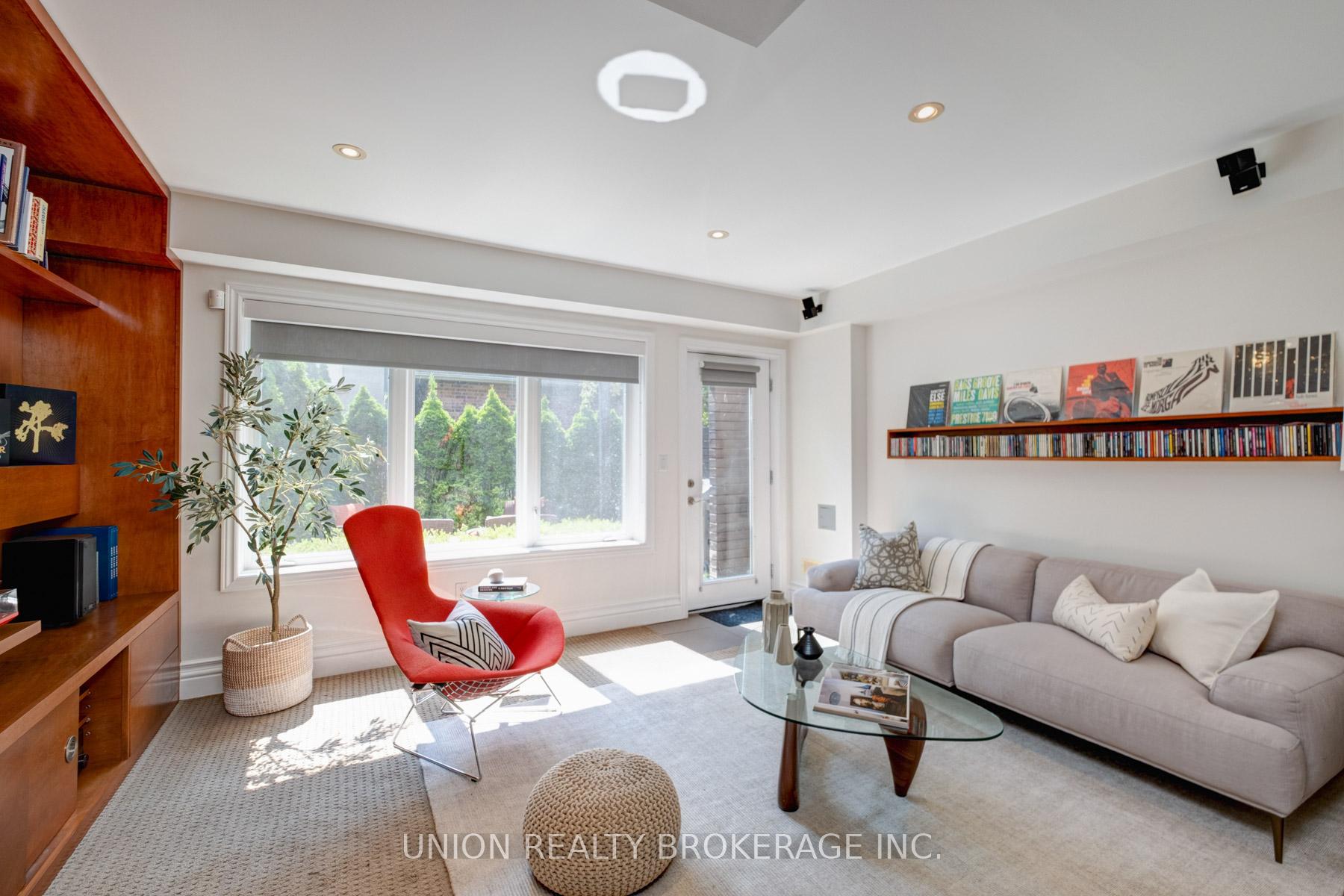 134 Edgewood Avenue, Toronto