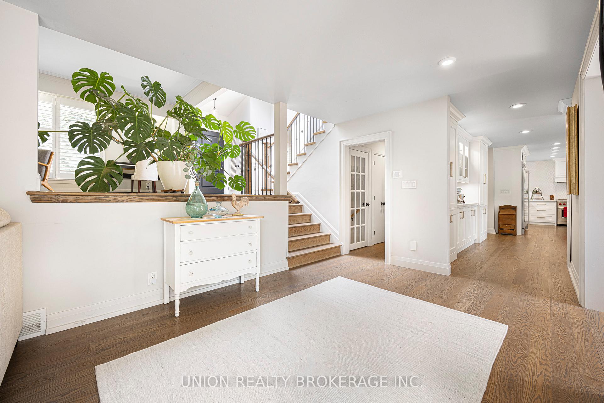 787 Glenmanor Drive