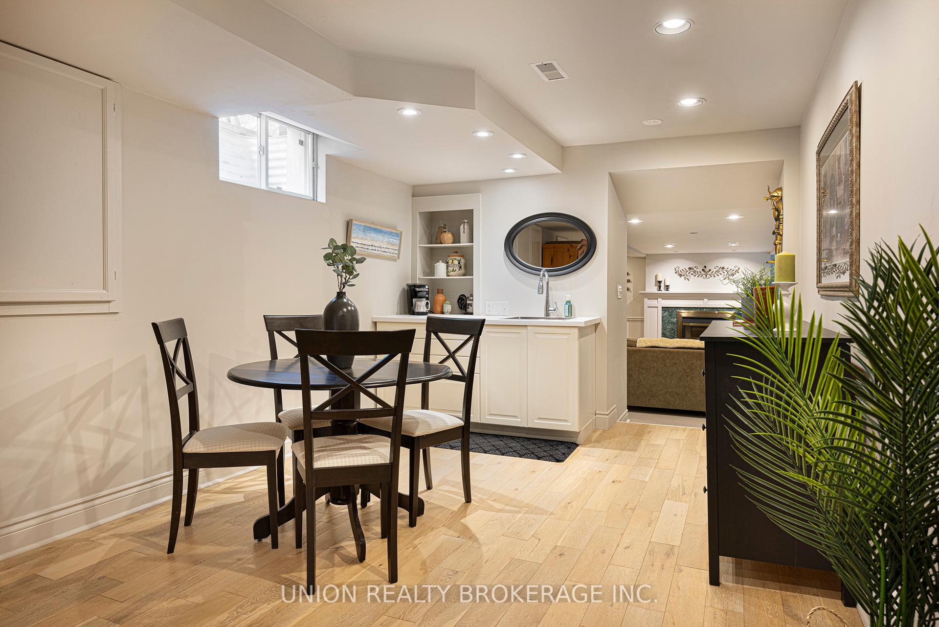 787 Glenmanor Drive