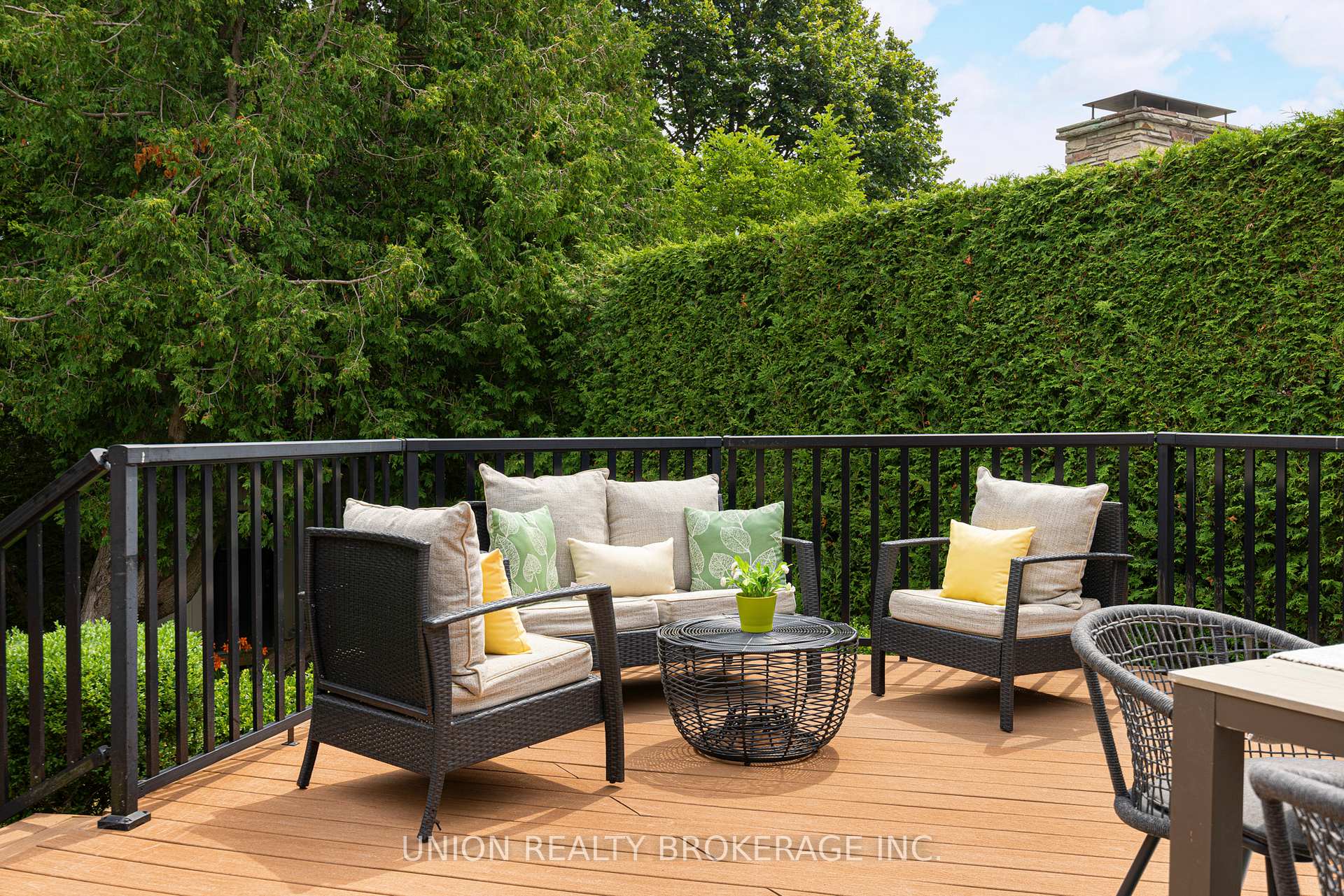 787 Glenmanor Drive