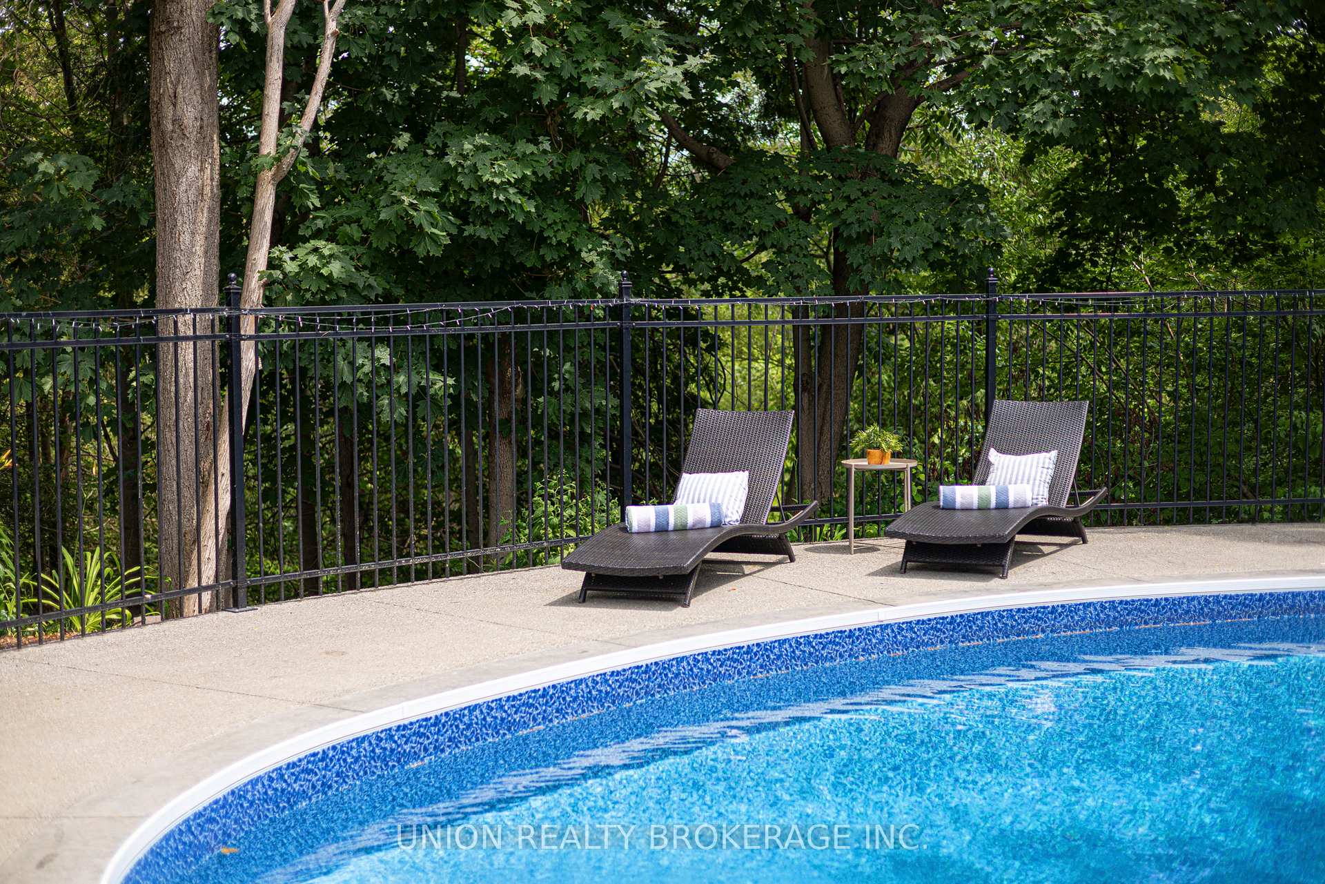 787 Glenmanor Drive