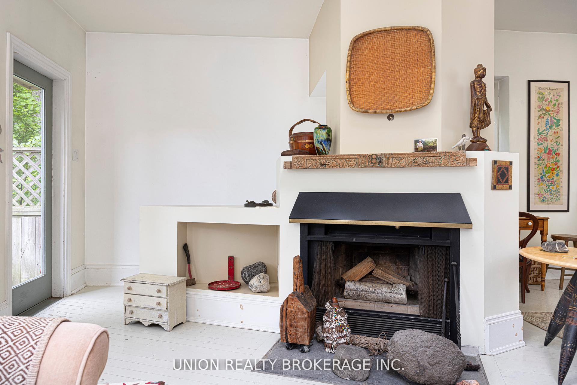 32B Victoria Park Avenue, Toronto E06