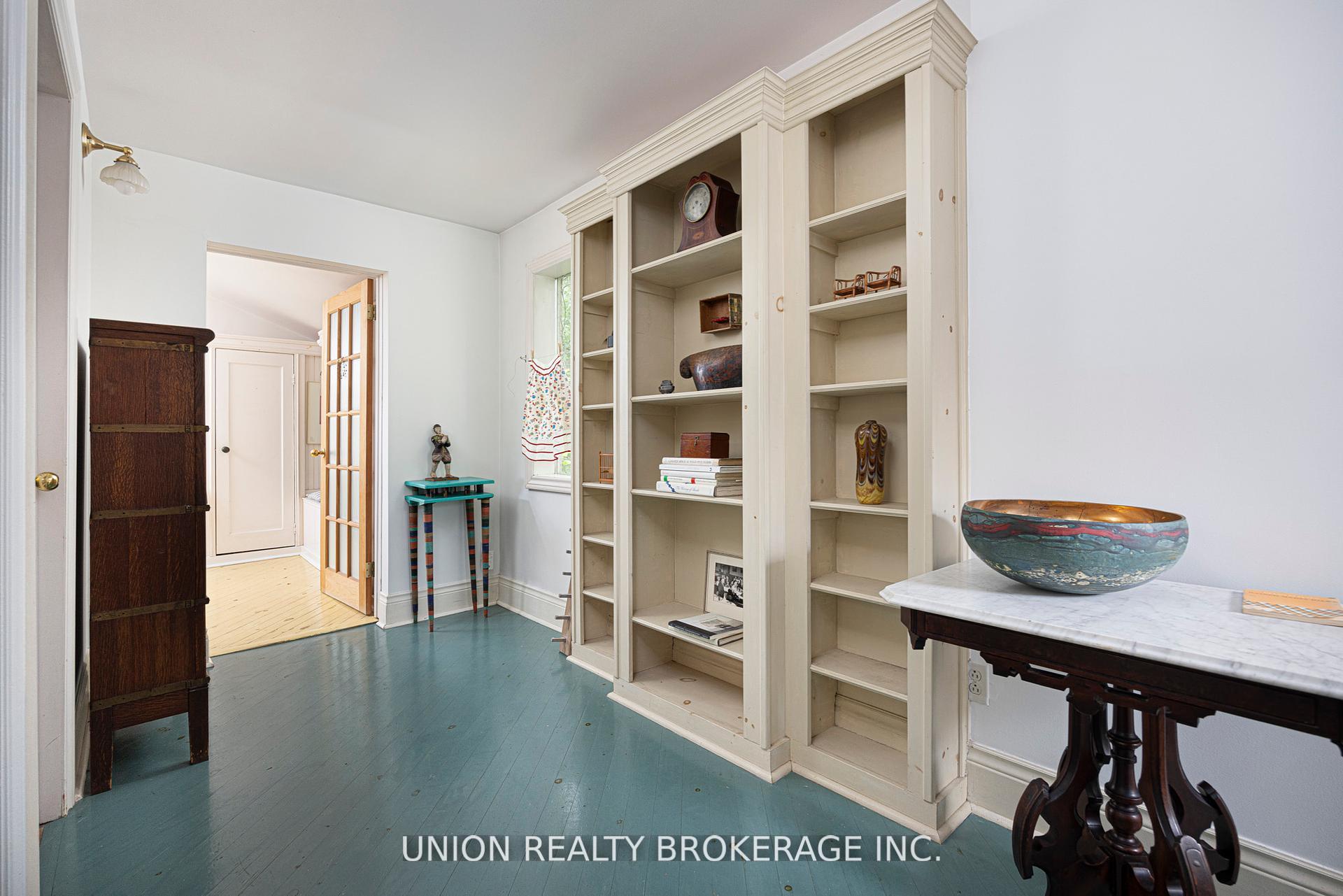 32B Victoria Park Avenue, Toronto E06