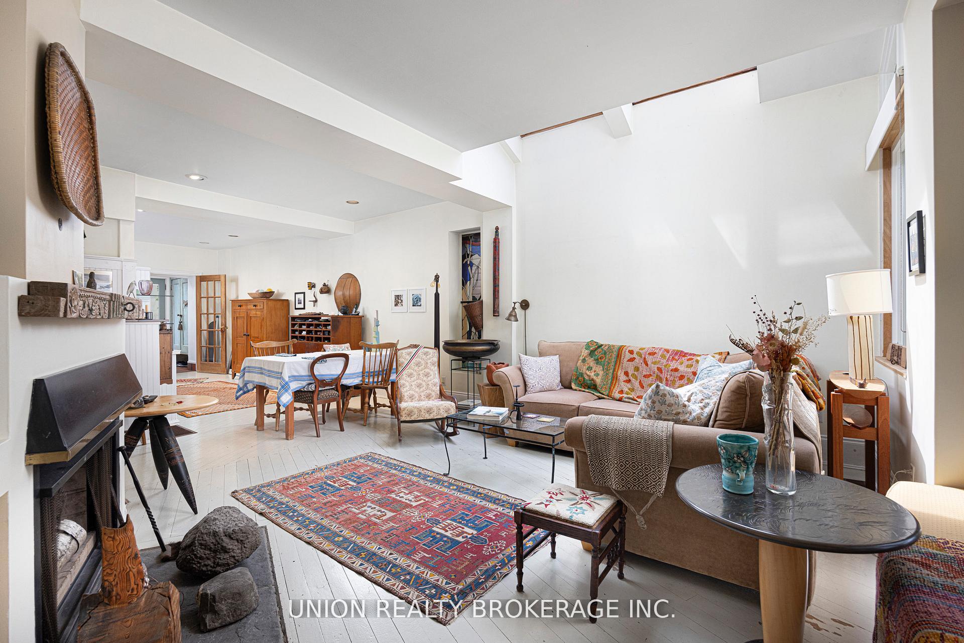 32B Victoria Park Avenue, Toronto E06