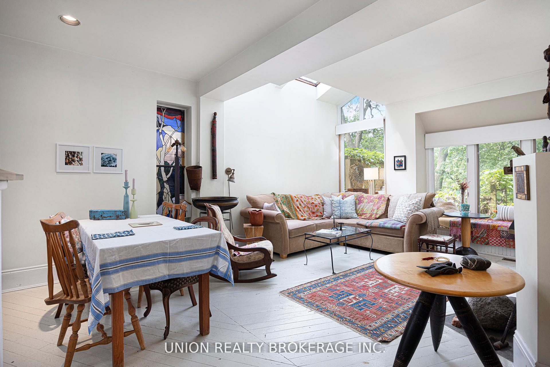 32B Victoria Park Avenue, Toronto E06