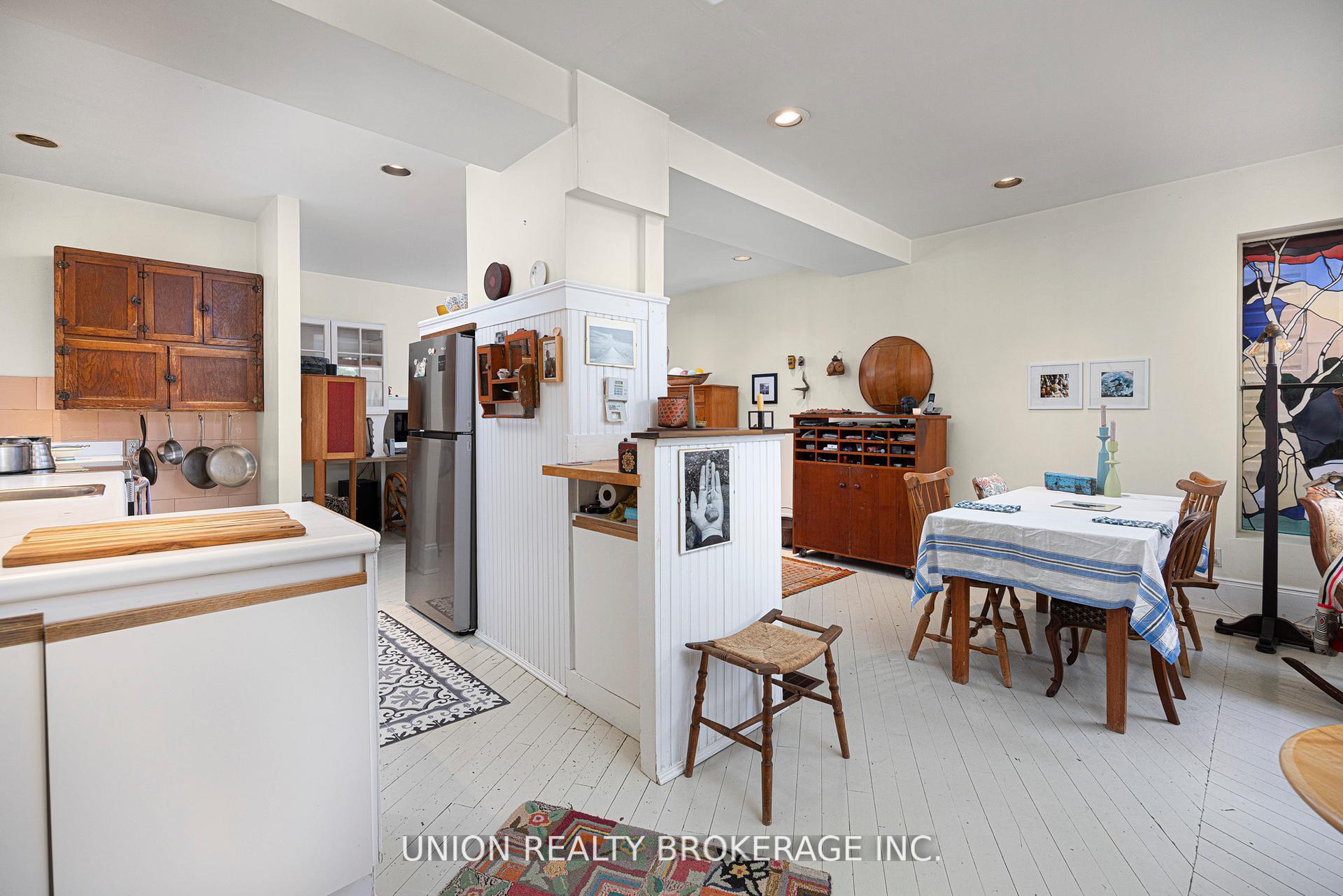 32B Victoria Park Avenue, Toronto E06