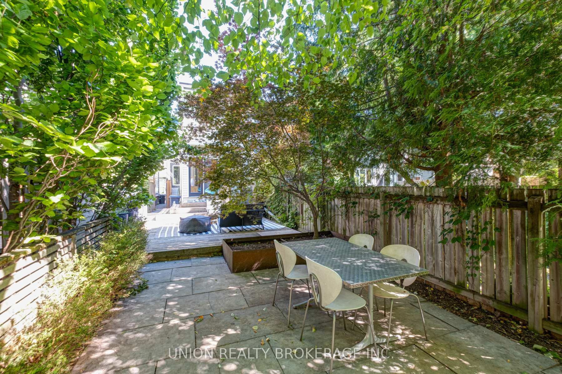121 Withrow Avenue, Toronto E01