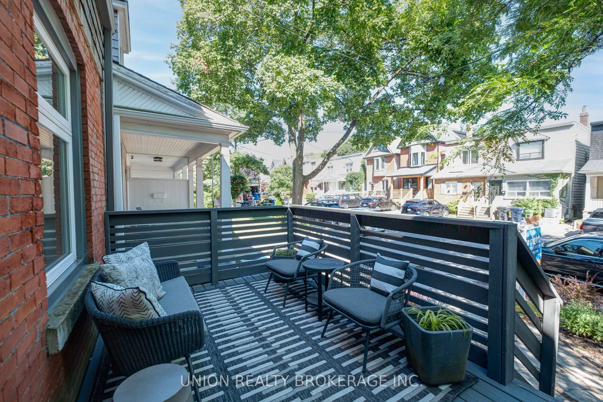 121 Withrow Avenue, Toronto E01