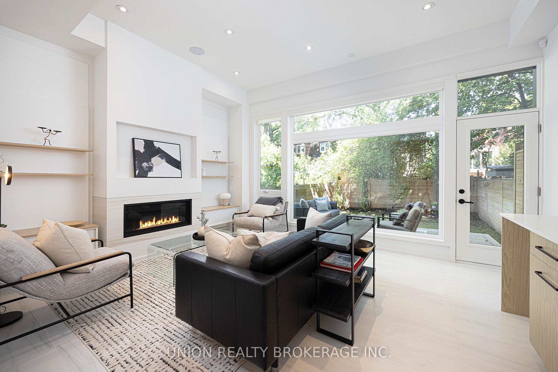7B Maughan Crescent