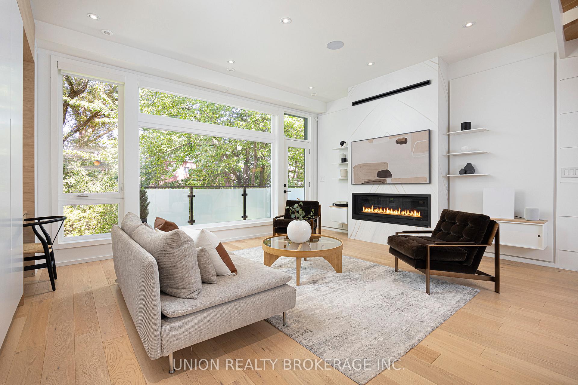 7B Maughan Crescent