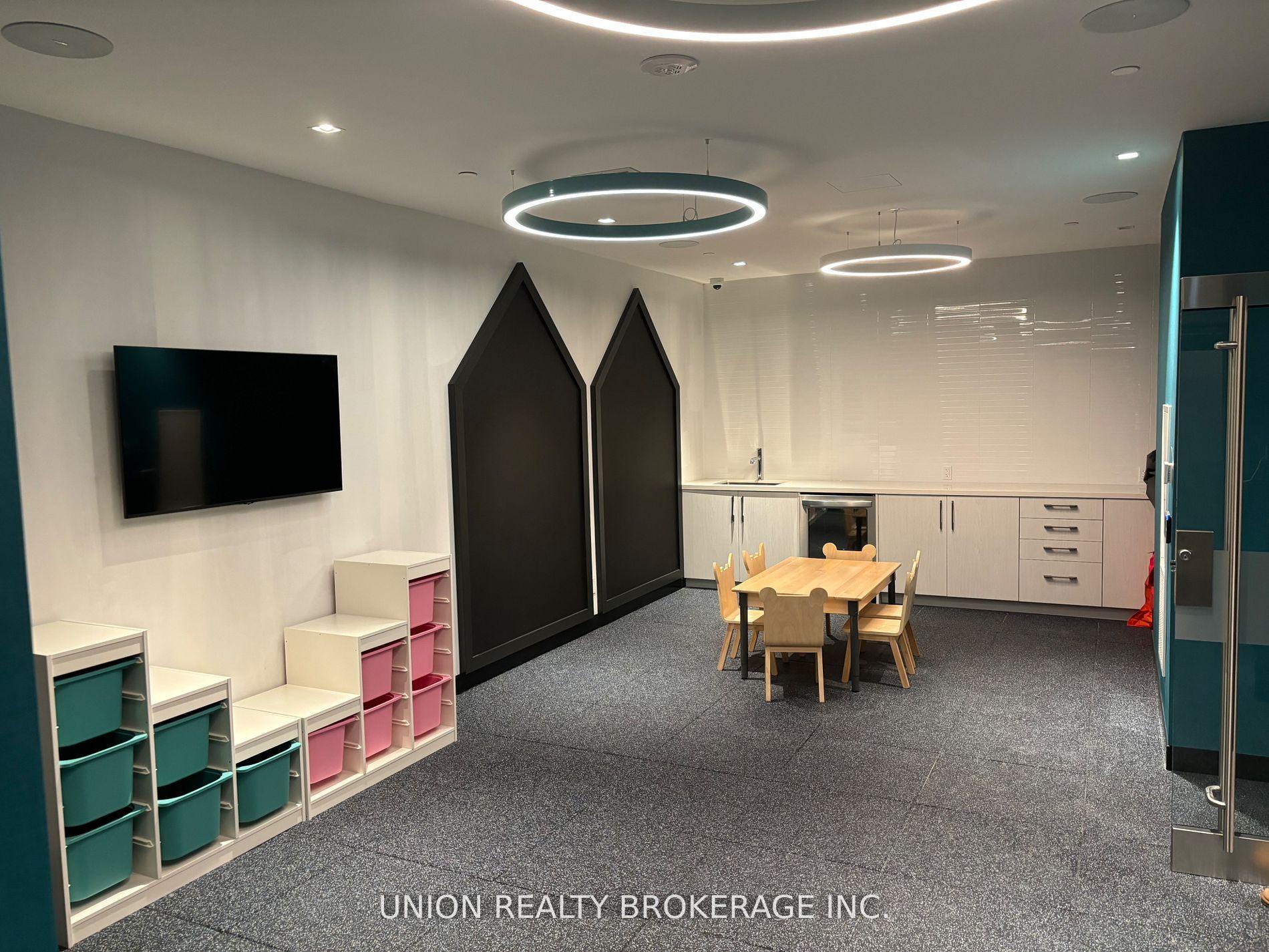 286 Main Street Suite 606