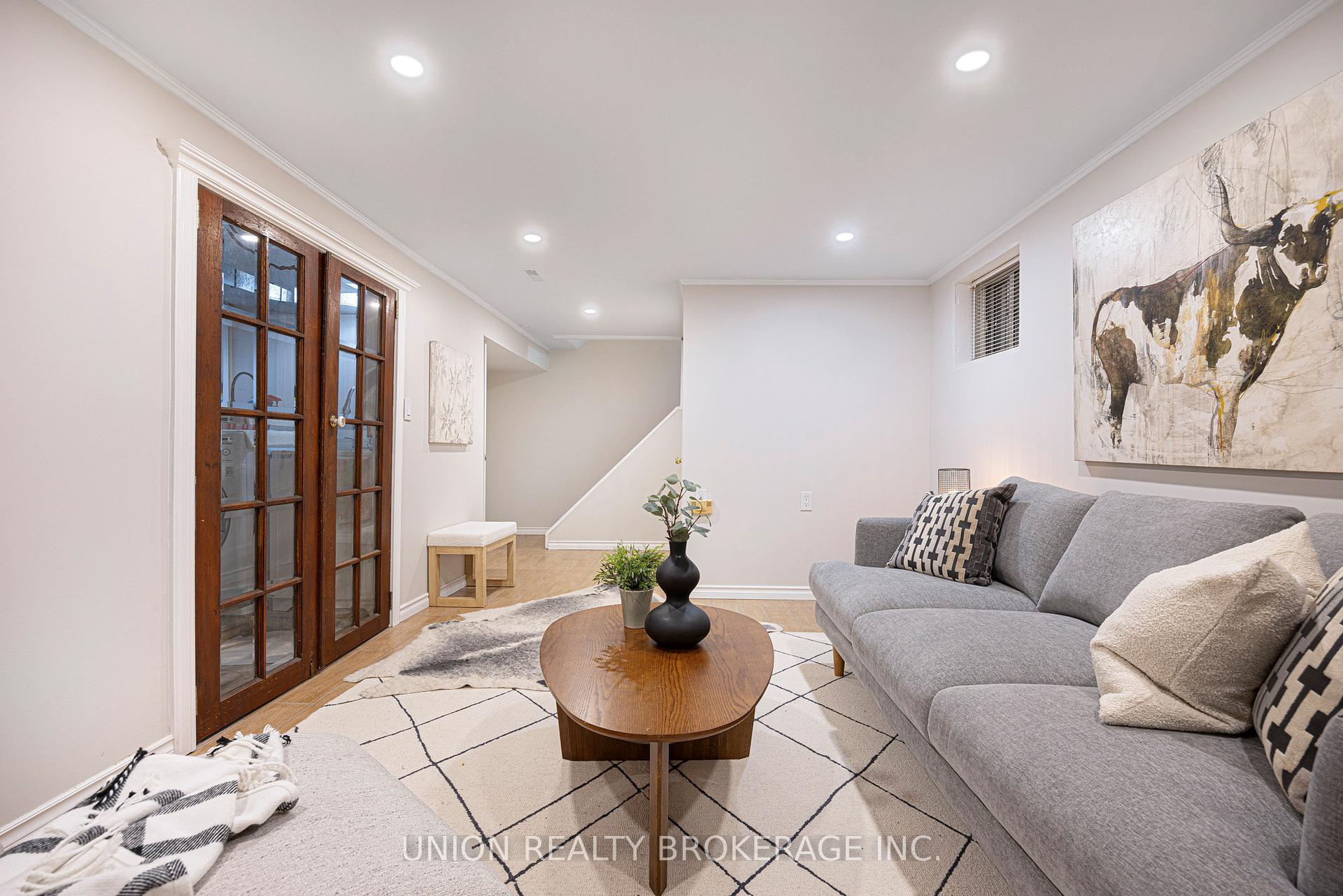 120 Scarboro Crescent
