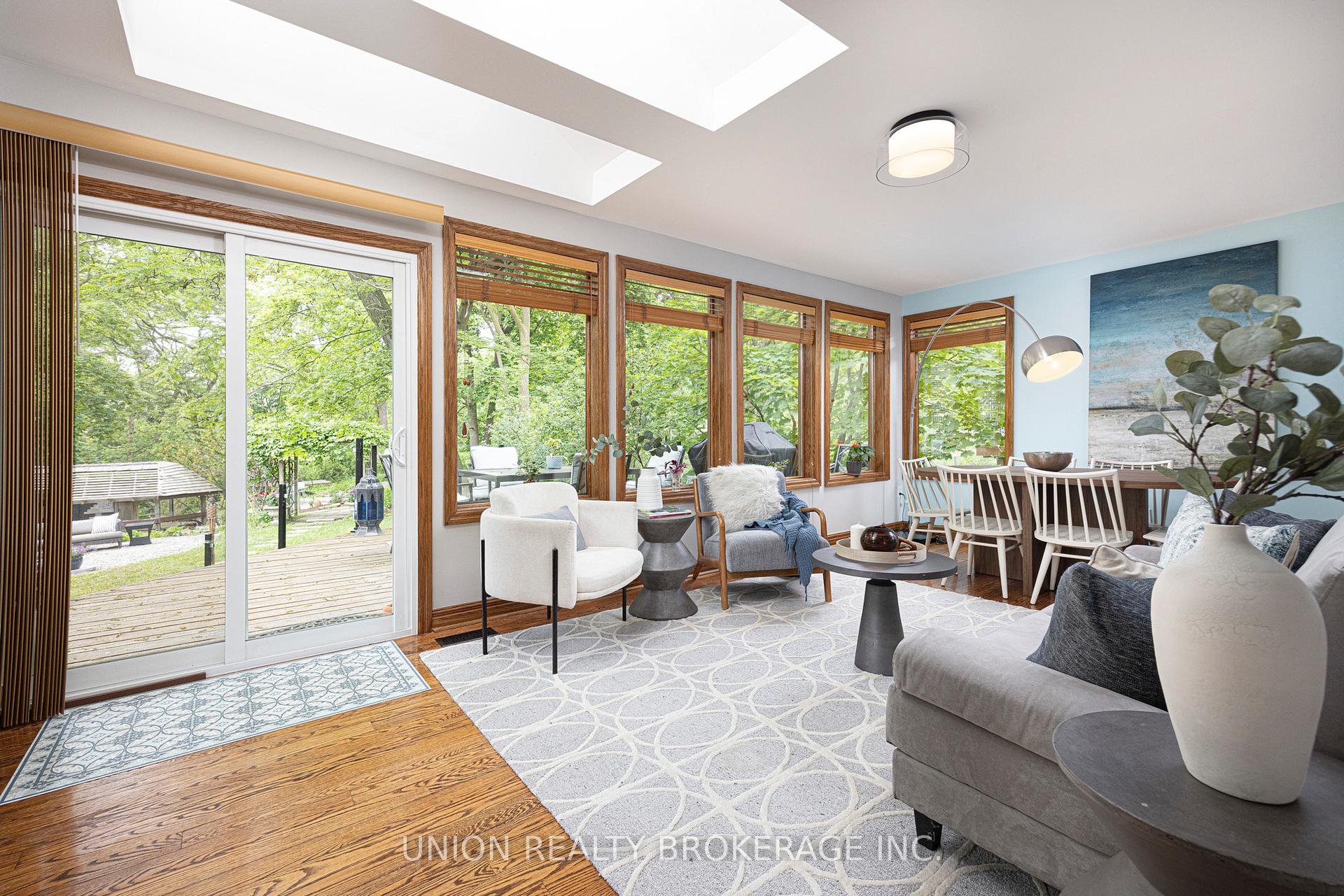 120 Scarboro Crescent