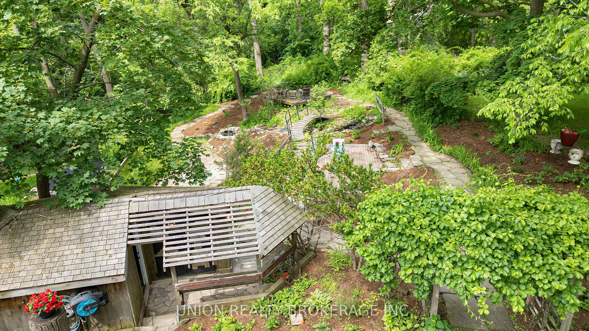 120 Scarboro Crescent