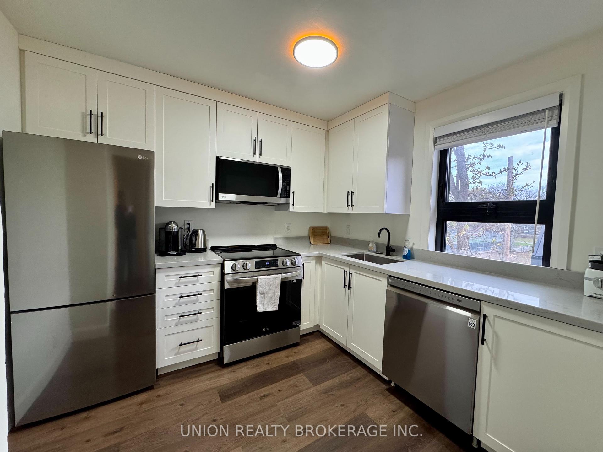 2137 Gerrard Street East Upper Unit